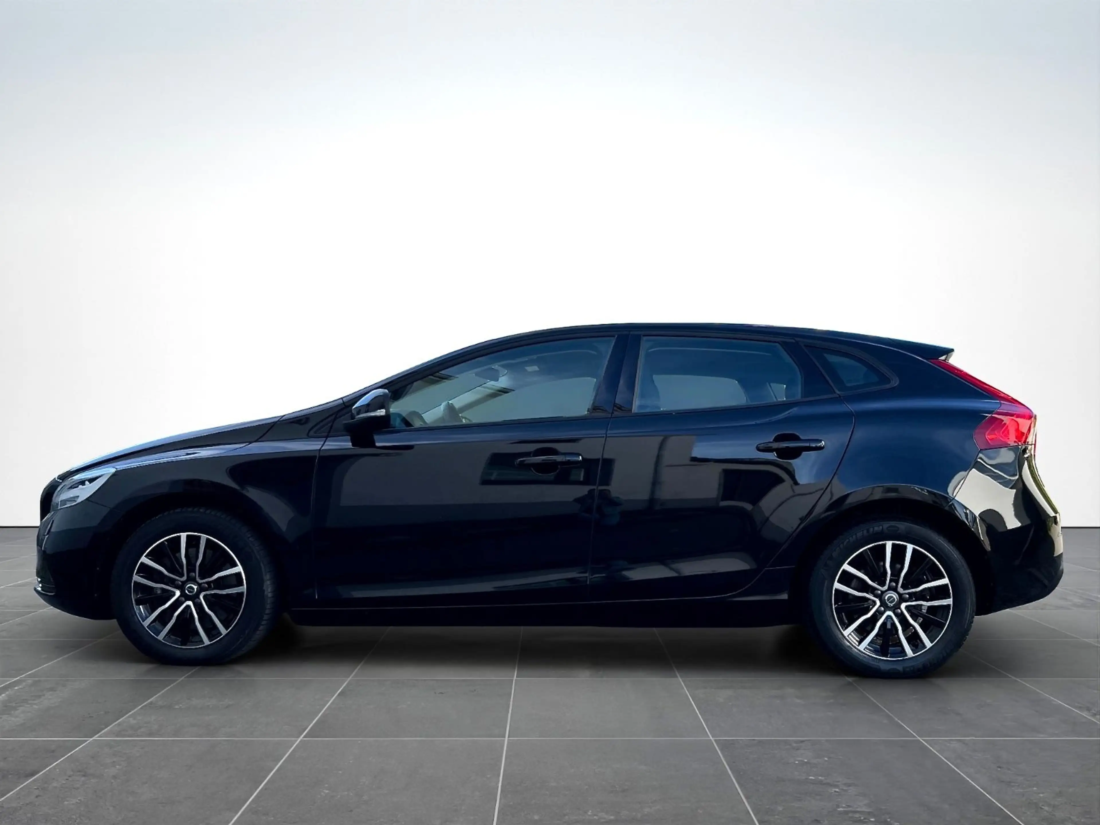 Volvo V40 D2 Geartronic Momentum*XENON*NAVI*PDC*2 HAND — photo 6