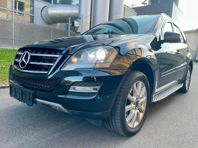 Mercedes-Benz ML 300 ML 300 CDI BlueEfficiency 4Matic (164.121)