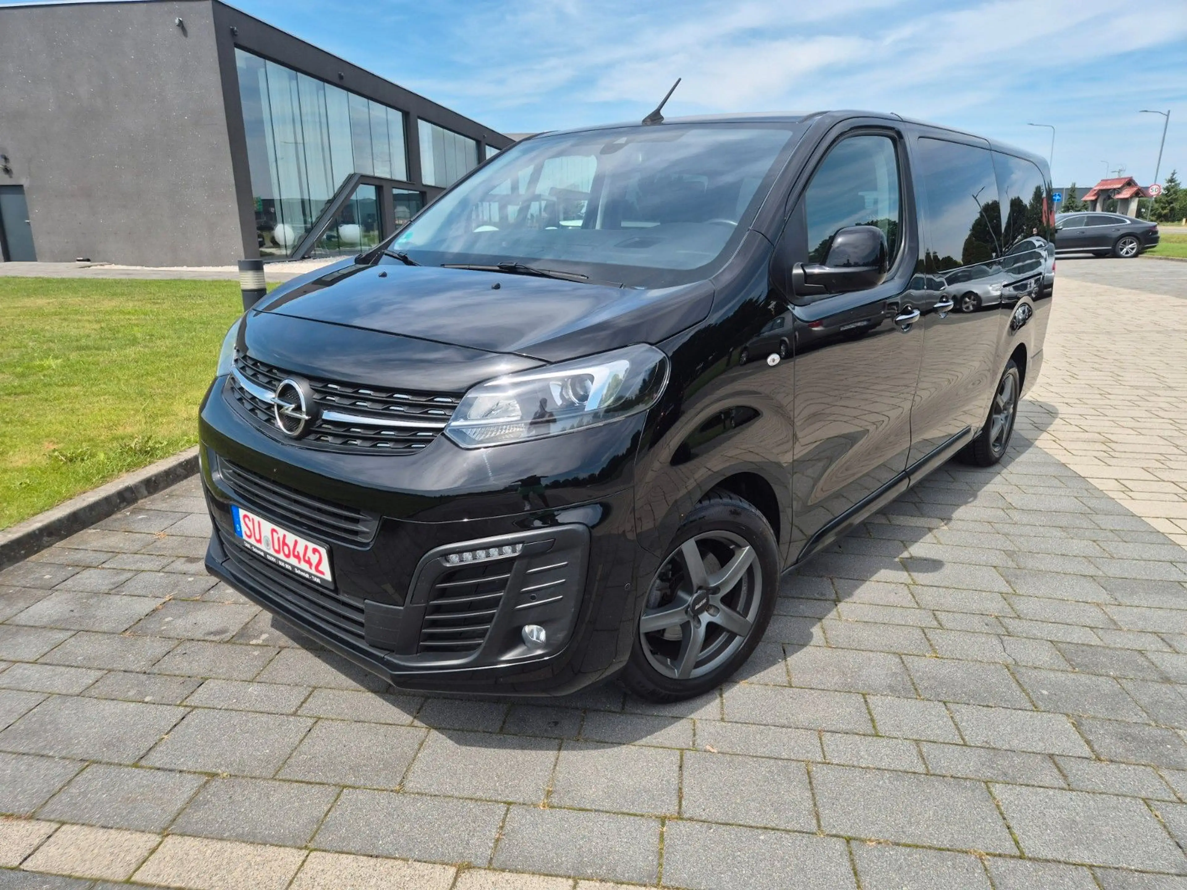 Opel Zafira Life Tourer L3 Leder El. Tueren — photo 2