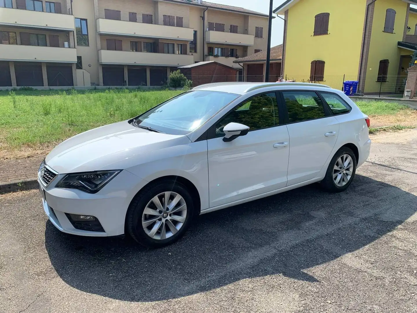 SEAT Leon Leon III 2017 ST 1.6 tdi Business High 115cv dsg Bianco - 1