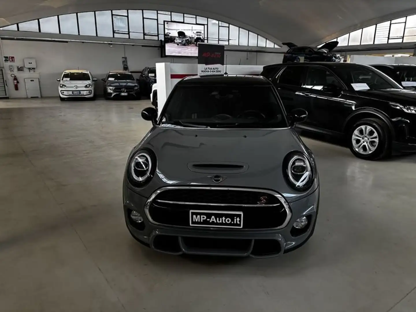 MINI Cooper SD 2.0 Cooper SD aut. 5 porte Szürke - 2