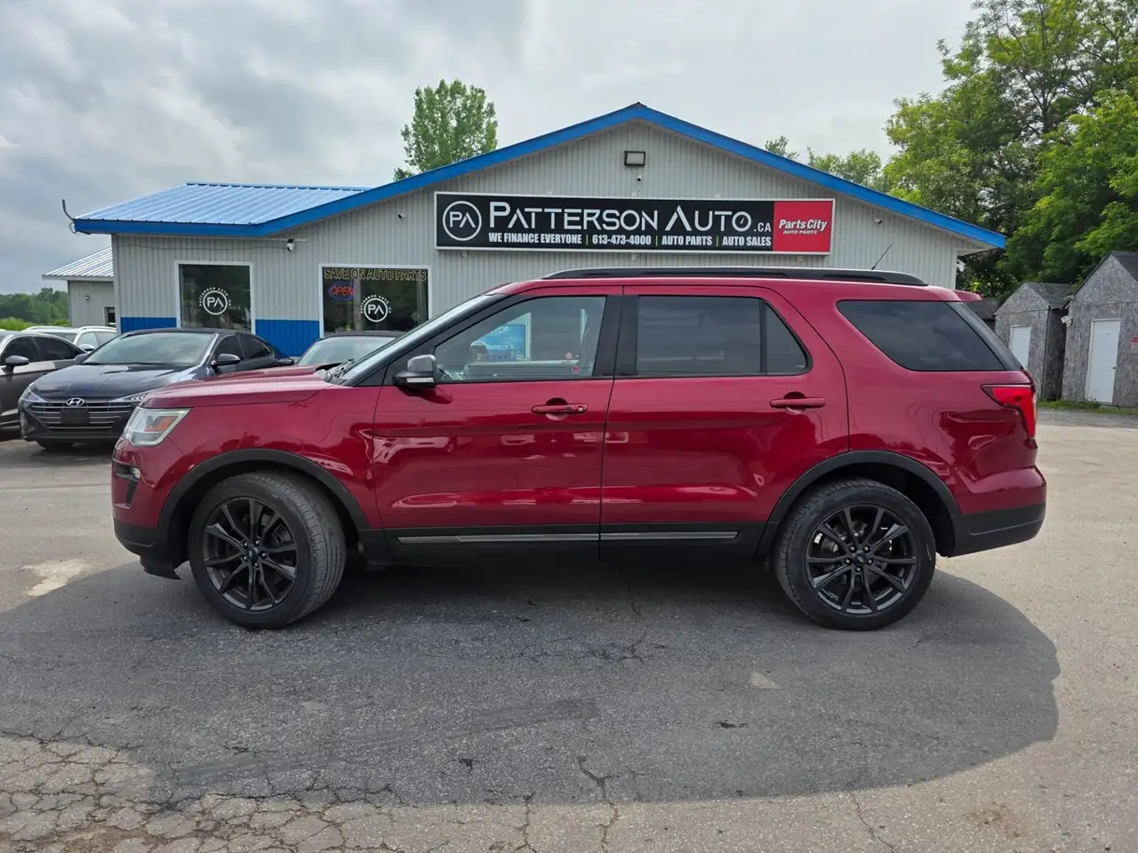 Ford Explorer снимка Ford Explorer
