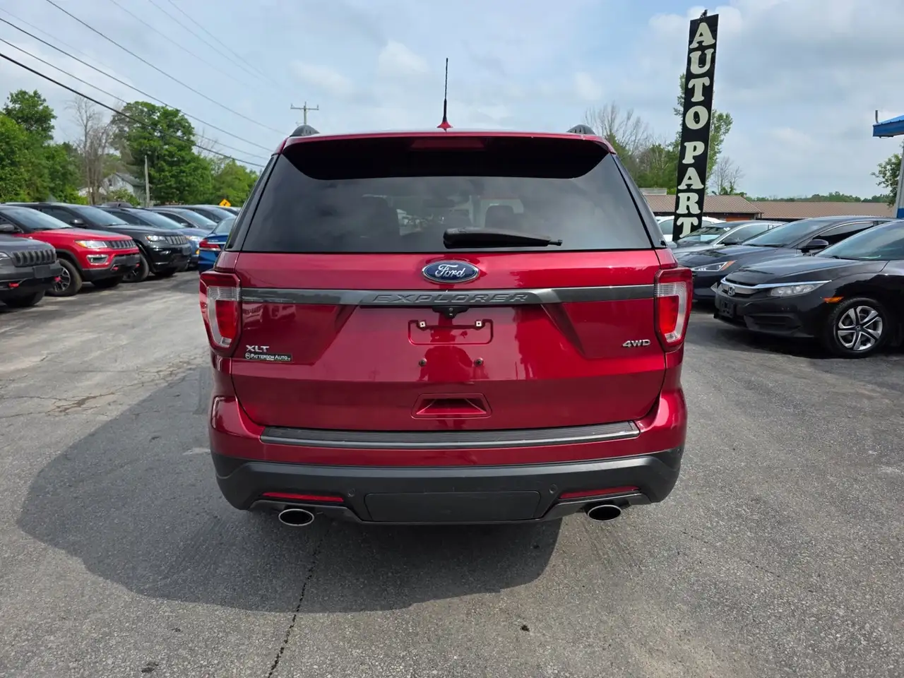 Ford Explorer снимка Ford Explorer
