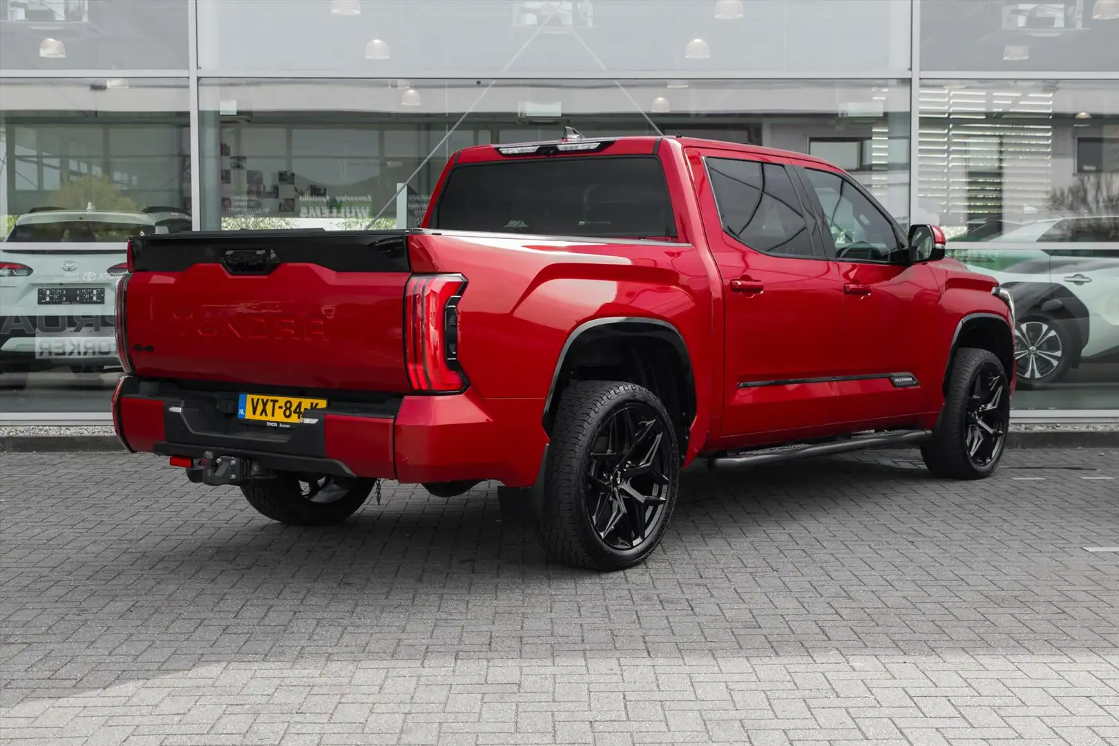 Toyota Tundra 3.5 Hybrid Platinum Crewmax 437PK i-Force MAX Rojo - 2