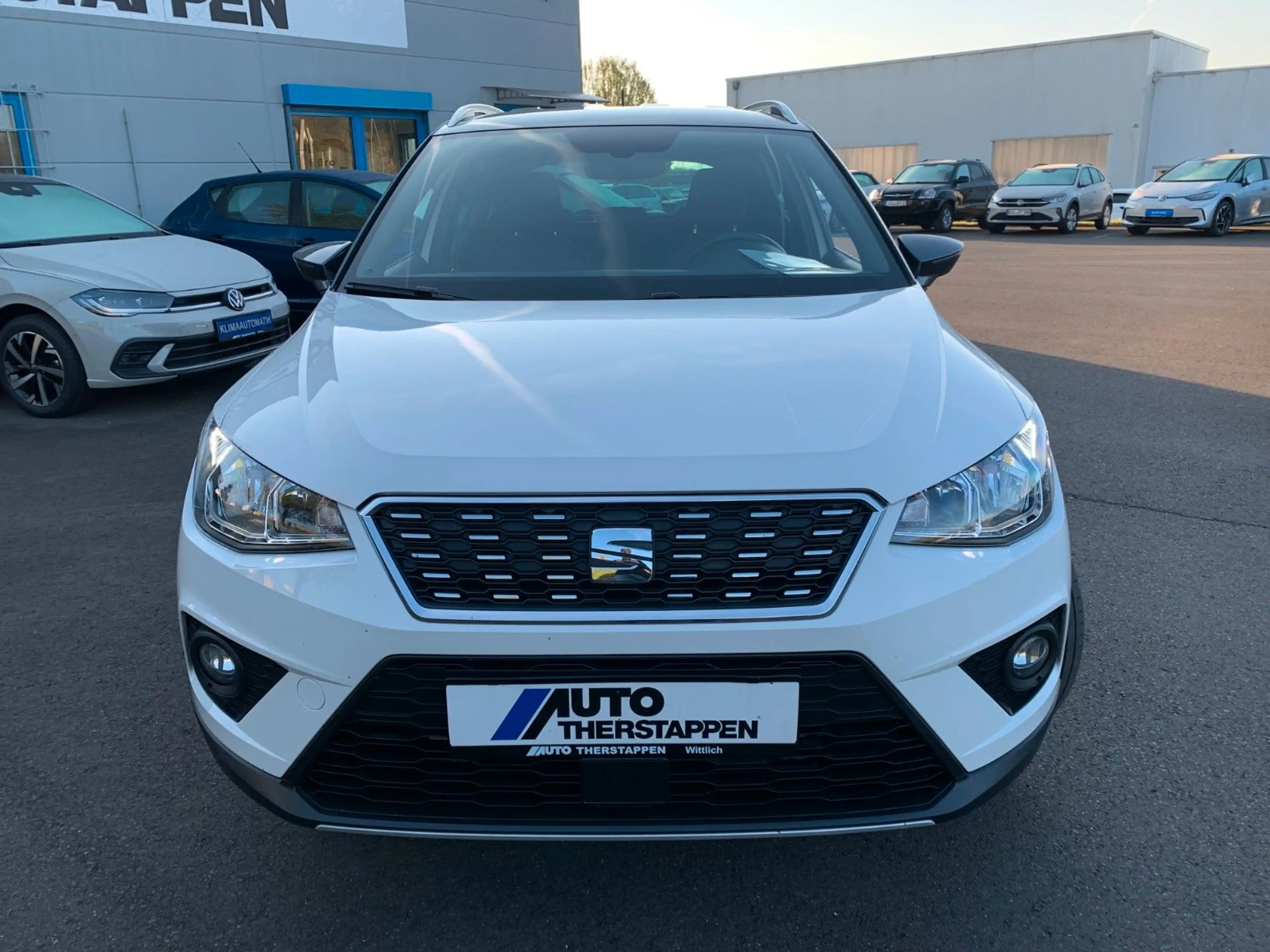 SEAT Arona 116PS Xcellence AHK/LED/17°Alu/PDC/AppConn — photo 4