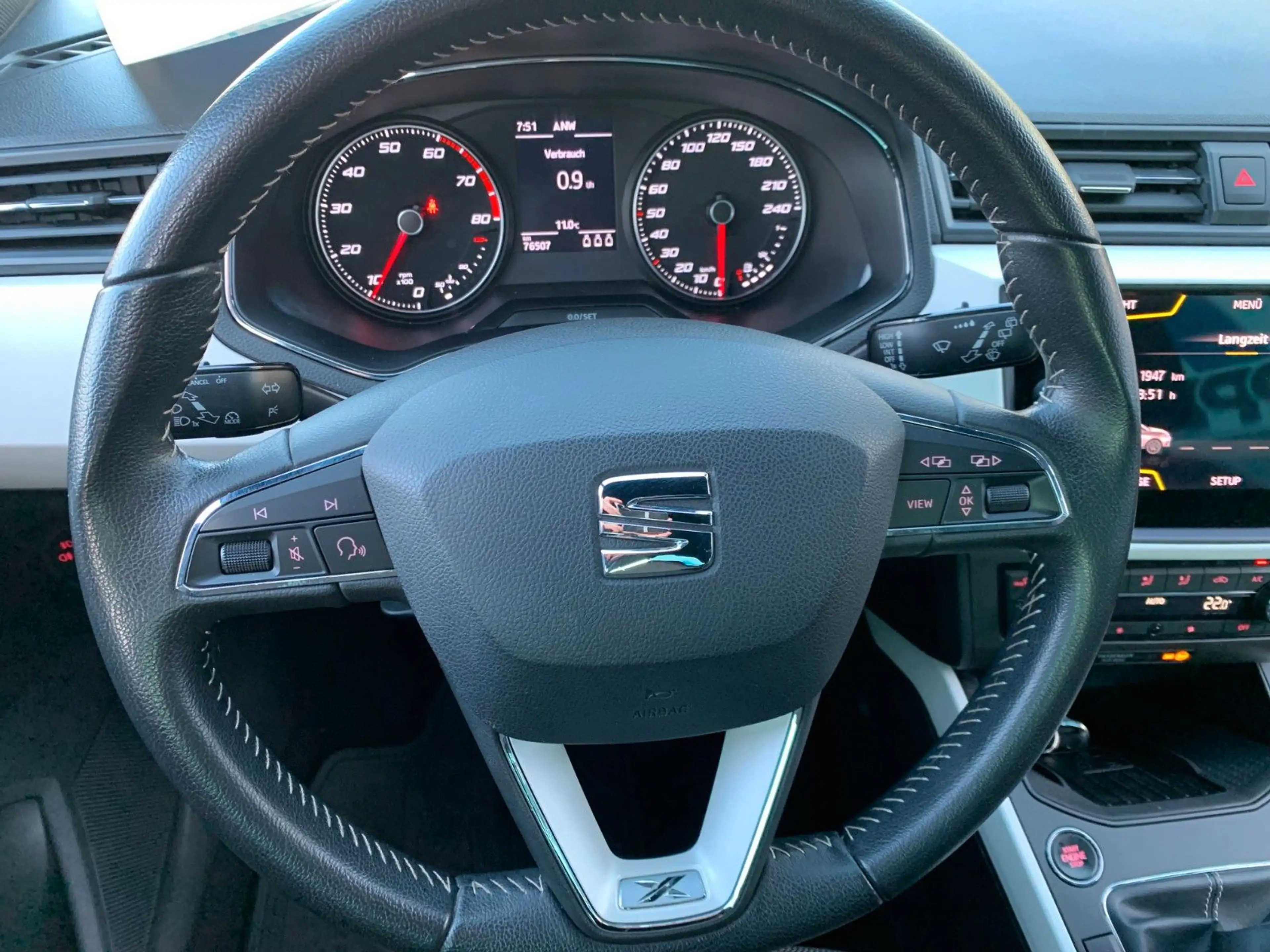 SEAT Arona 116PS Xcellence AHK/LED/17°Alu/PDC/AppConn — photo 14