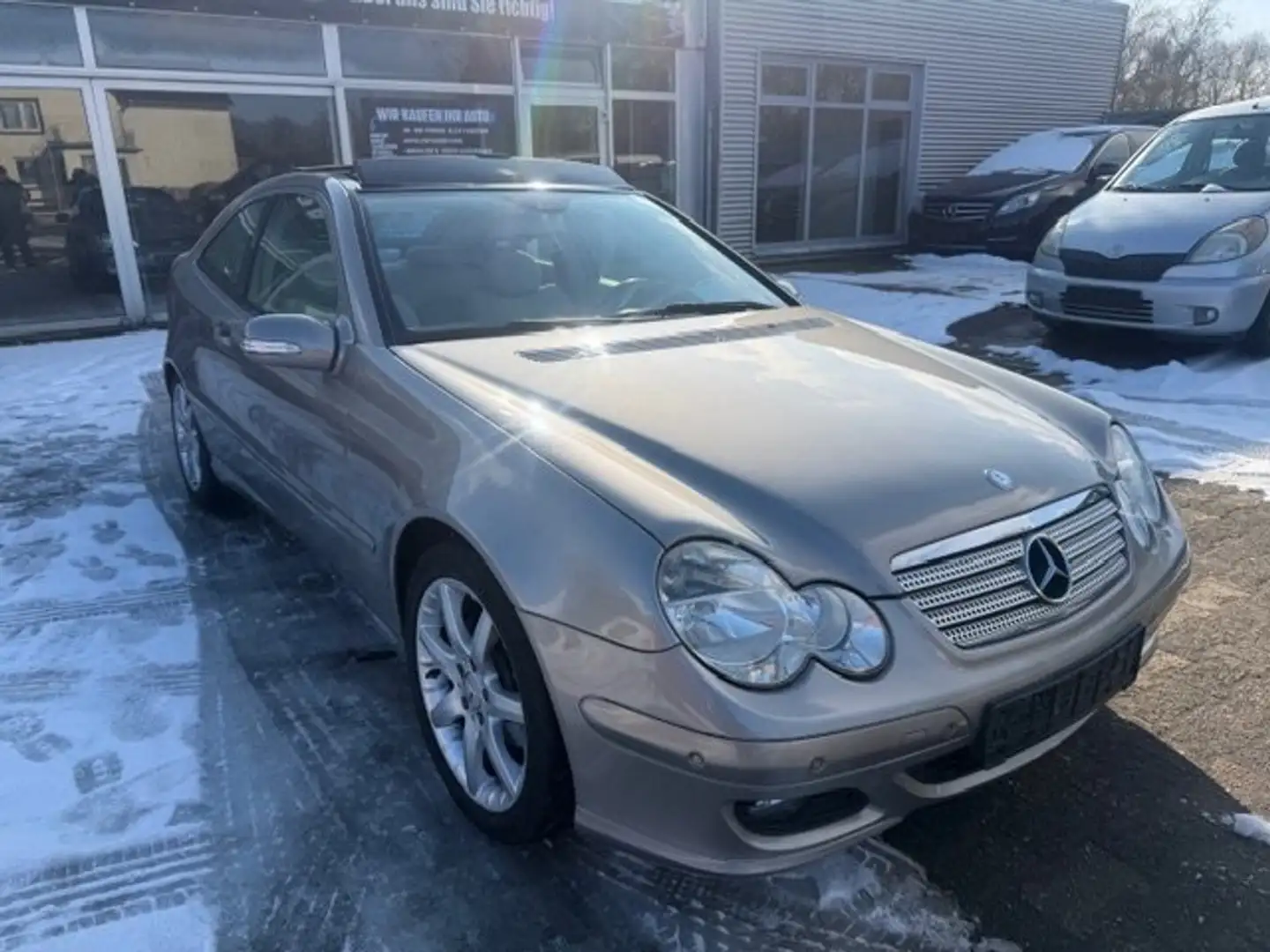 Mercedes-Benz C 200 Automatik-Klima- Panorama-Garantie-CL200 K.120 KW Grau - 1