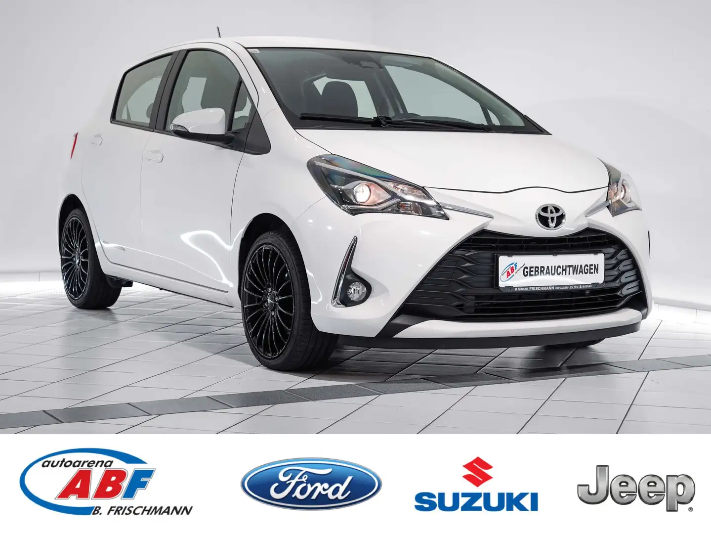 Toyota Yaris Active Weiß - 1