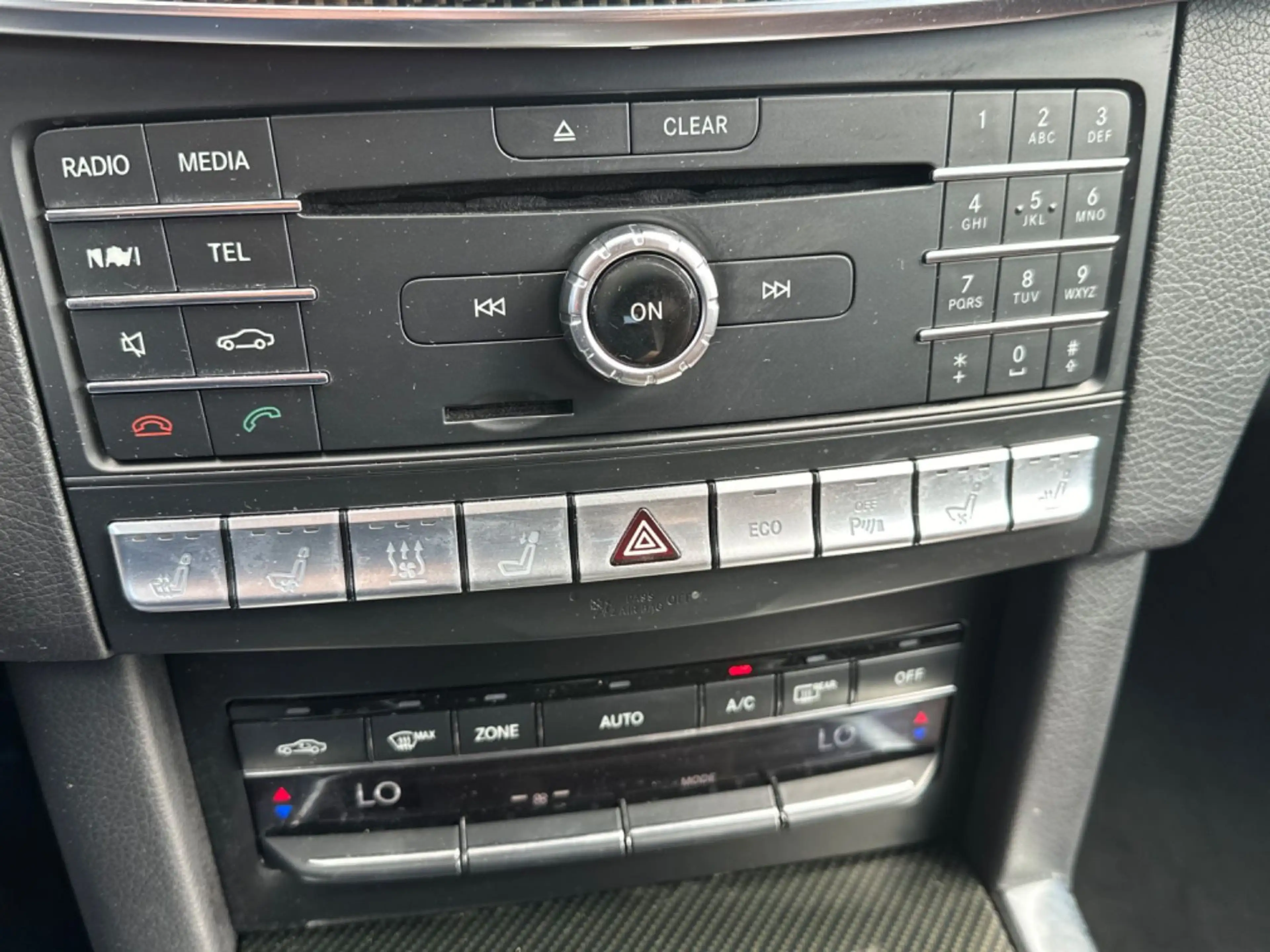 Mercedes-Benz E 350 E T-Modell E 350 BlueTec 4Matic — photo 13