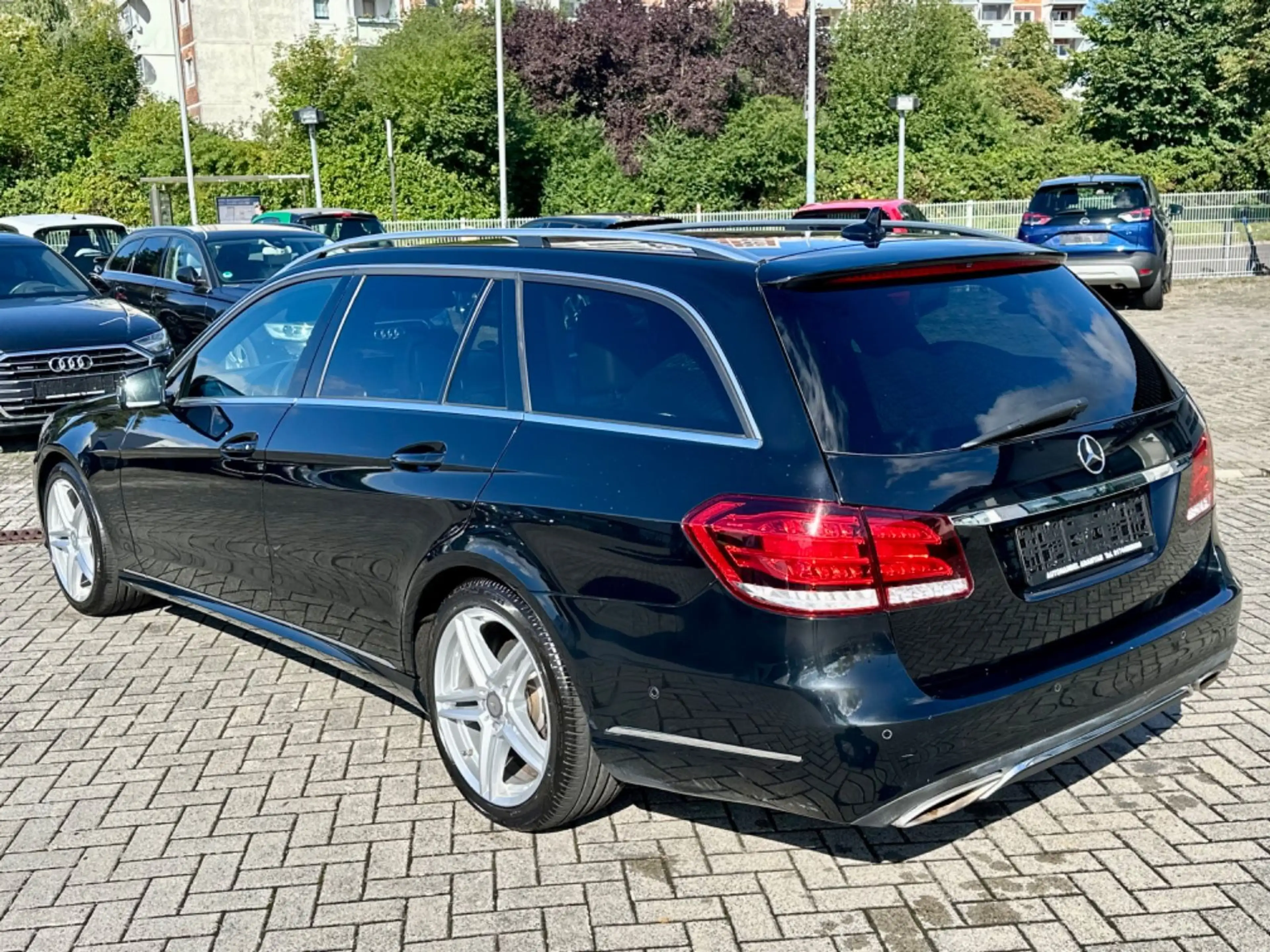 Mercedes-Benz E 350 E T-Modell E 350 BlueTec 4Matic — photo 4