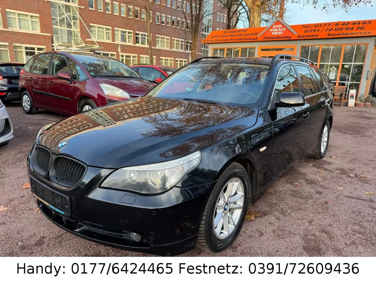 BMW 525 i touring AUTOMATIK/XENON/LEDER/NAVI/PANO/ Schwarz - 1