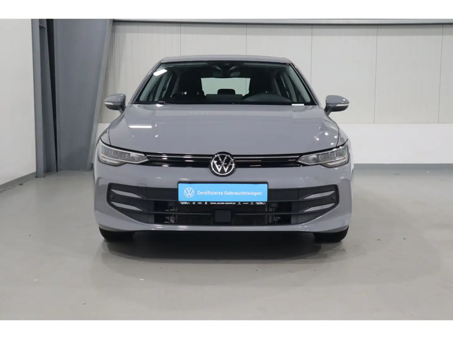Volkswagen Golf VIII Lim. 1.5 TSI DSG*SHZ*APP*ACC Life Grau - 2