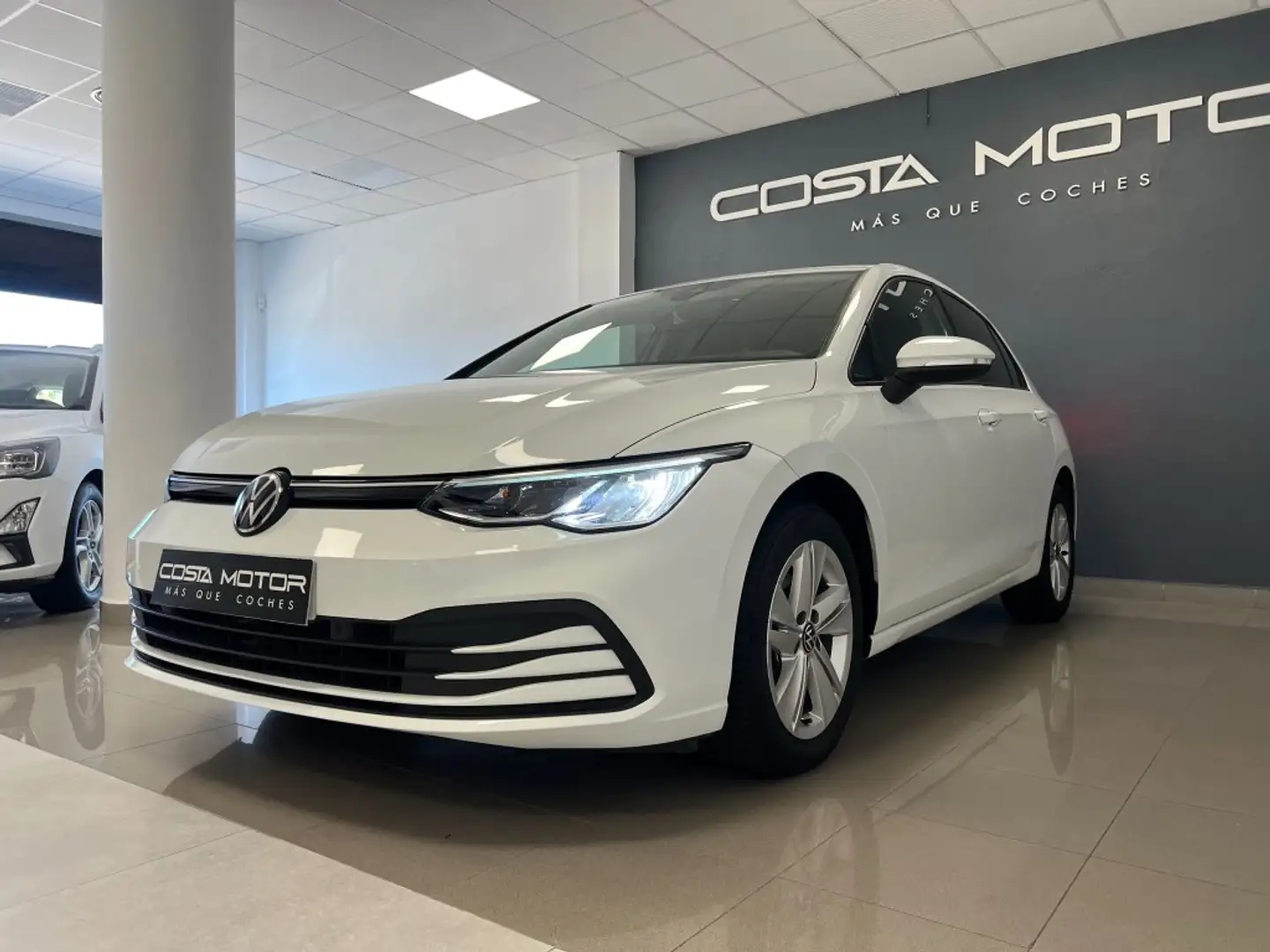 Volkswagen Golf 1.0 eTSI Life DSG 81kW Blanc - 2