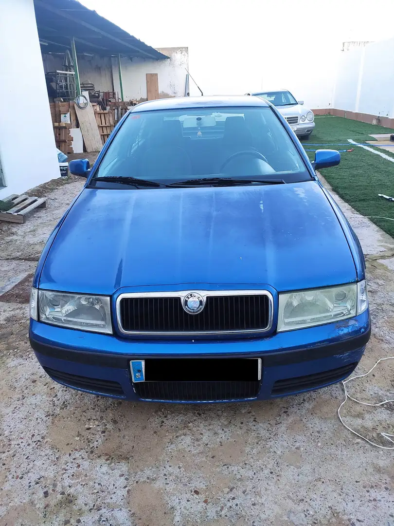 Skoda Octavia 1.9 tdi Azul - 1