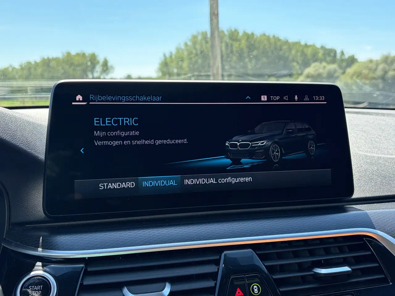 BMW 530 Touring 530e * M-PACK * PANO * LEDER * HARMAN KARDON * CAMERA, миниатюра 30
