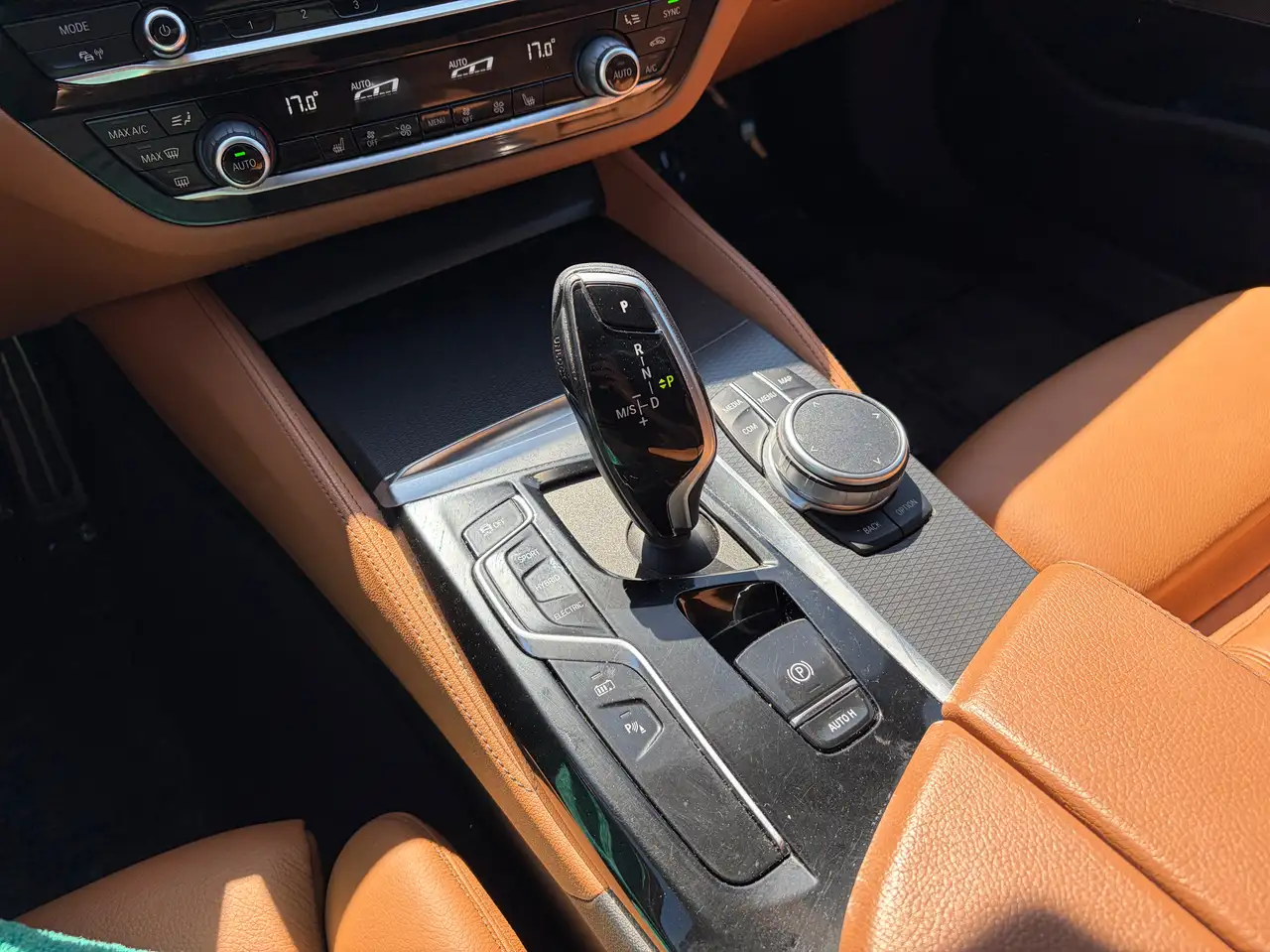 BMW 530 Touring 530e * M-PACK * PANO * LEDER * HARMAN KARDON * CAMERA, миниатюра 21