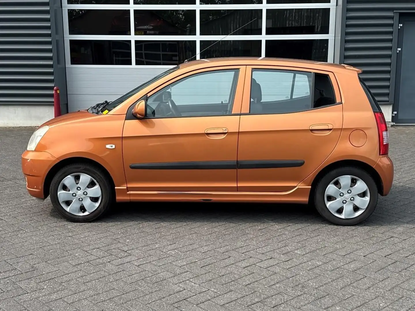Kia Picanto 1.0 12V Hatchback Benzine 999cc 45kW (61pk) FWD Orange - 2