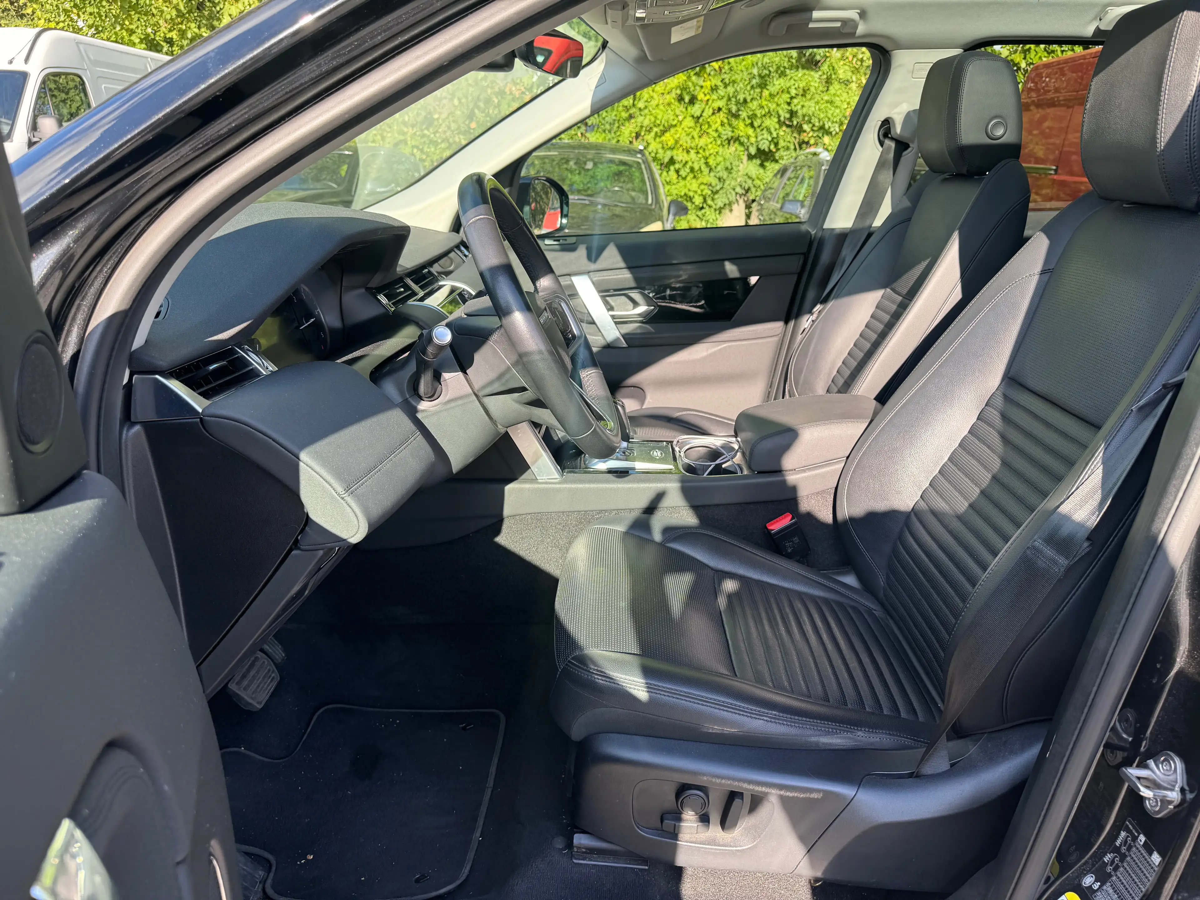 Land Rover Discovery Sport Discovery Sport 2.0 TD4 MHEV 4WD D165 — photo 11