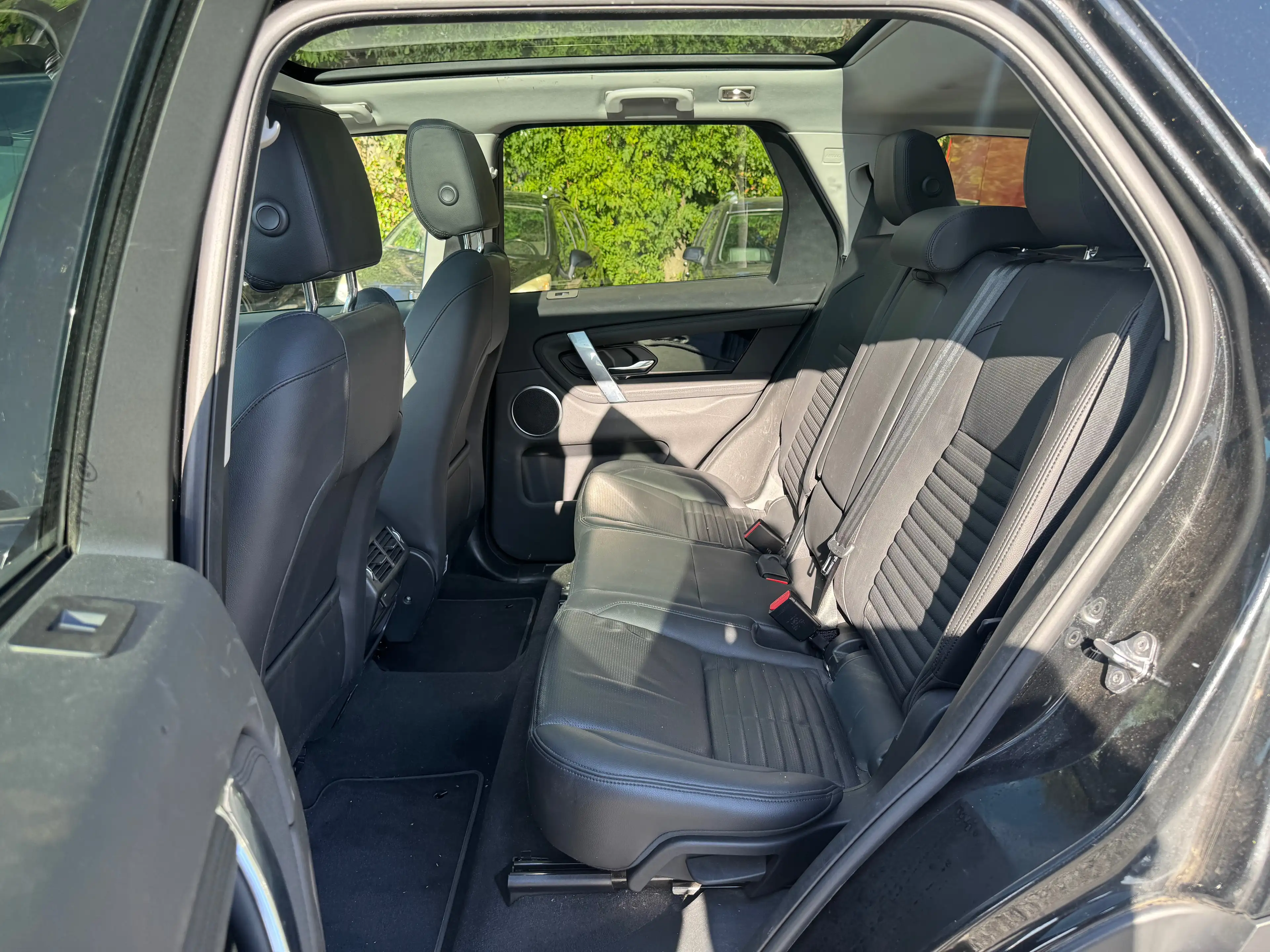 Land Rover Discovery Sport Discovery Sport 2.0 TD4 MHEV 4WD D165 — photo 8