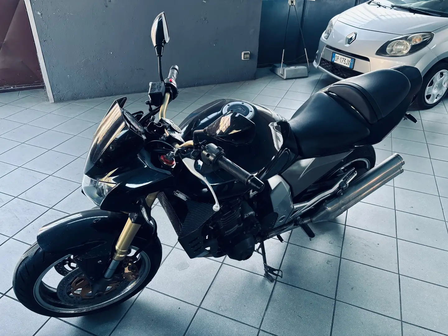 Kawasaki Z 1000 Noir - 2