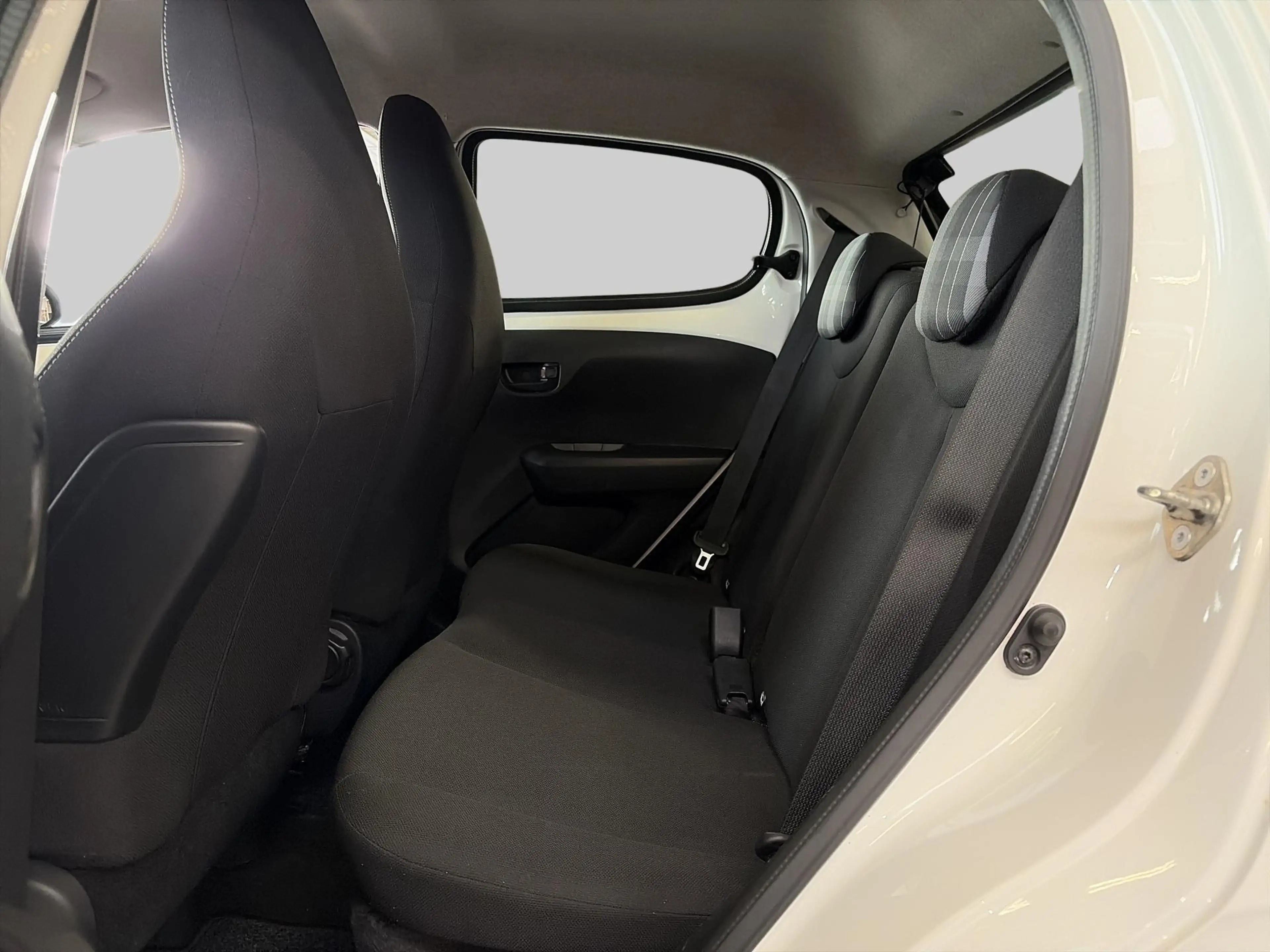 Peugeot 108 1.0 e-VTi Active | Airco | Hill hold functie — photo 6