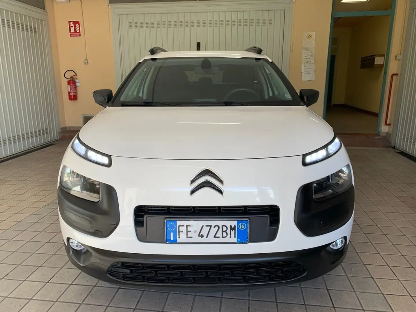 Citroen C4 C4 CACTUS BLUEHDI 100 SHINE 1.6 E6B Bianco - 2