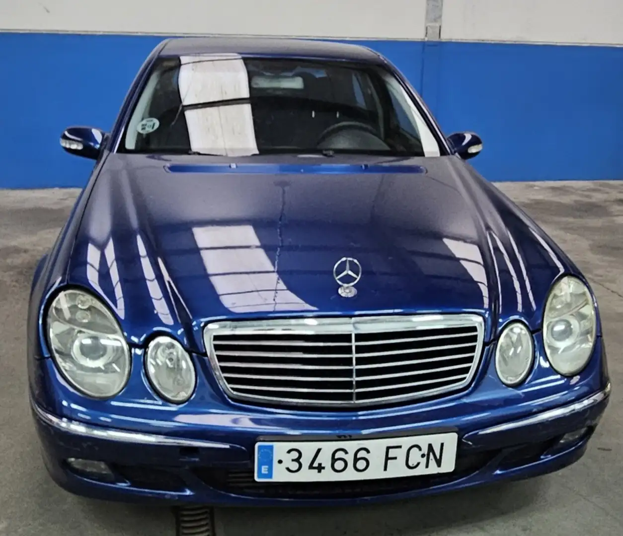 Mercedes-Benz E 320 320CDI Avantgarde (14.75) Aut. Modrá - 1