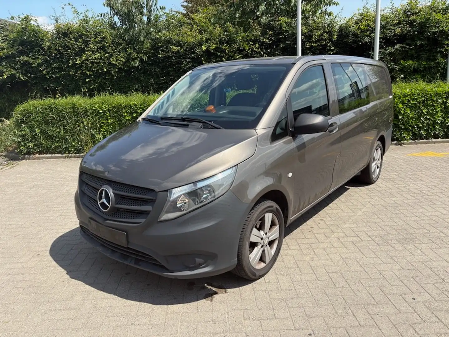 Mercedes-Benz Vito 2.1 CDI Mixto DOUBLE CABINE Brun - 1