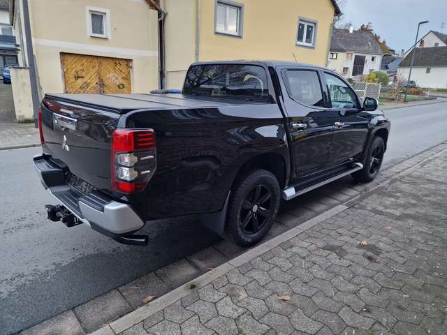 Mitsubishi L200 2,2D 4x4 SELECT AT DoKa Garantie12/26 HU01/27