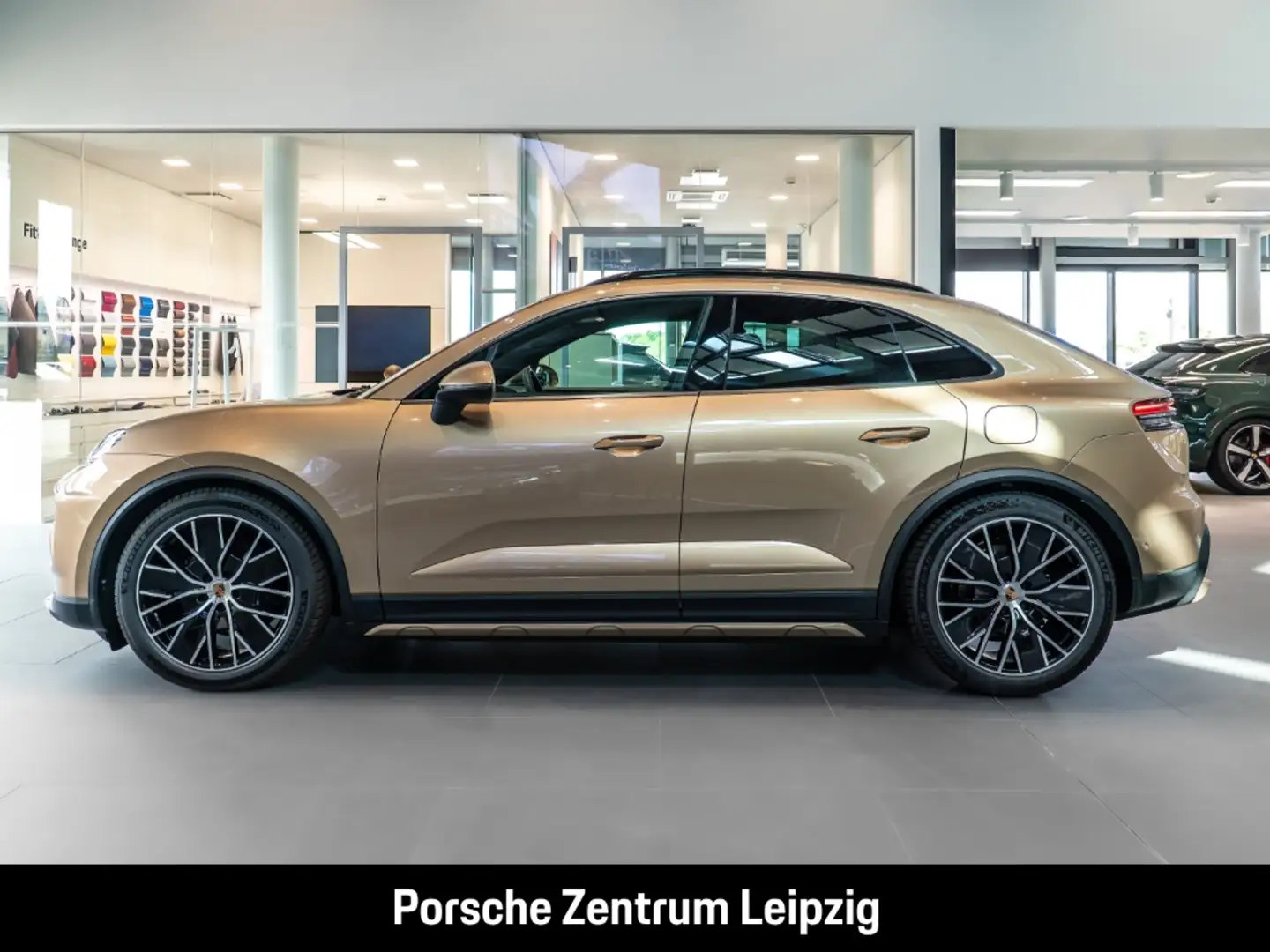 Porsche Macan 4 FnW-Goldbronze Burmester Matrix Luft Gold - 2