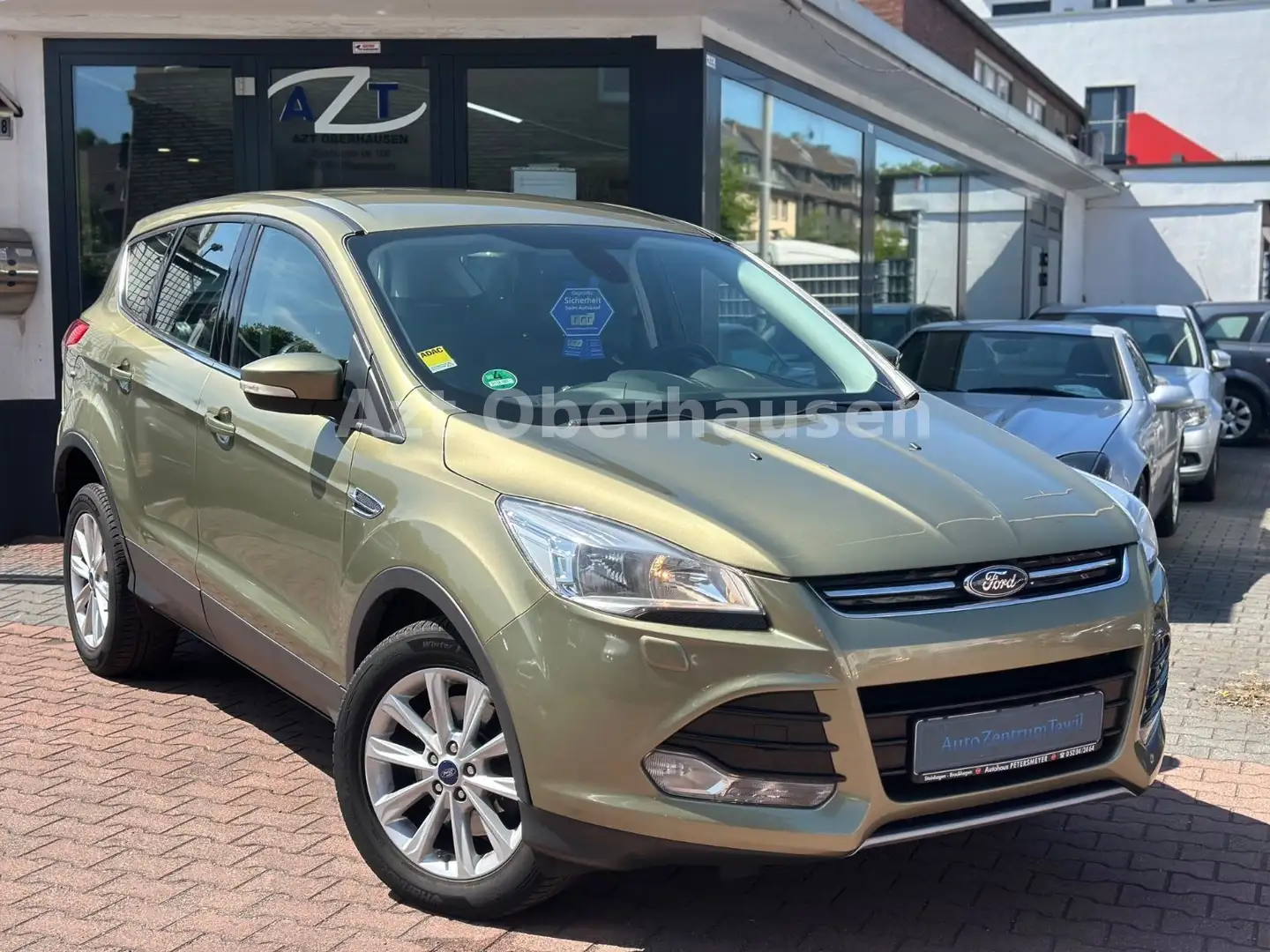 Ford Kuga 2.0 4x4 Titanium*GGG GARANTIE*AUTOMATIK* Grün - 1