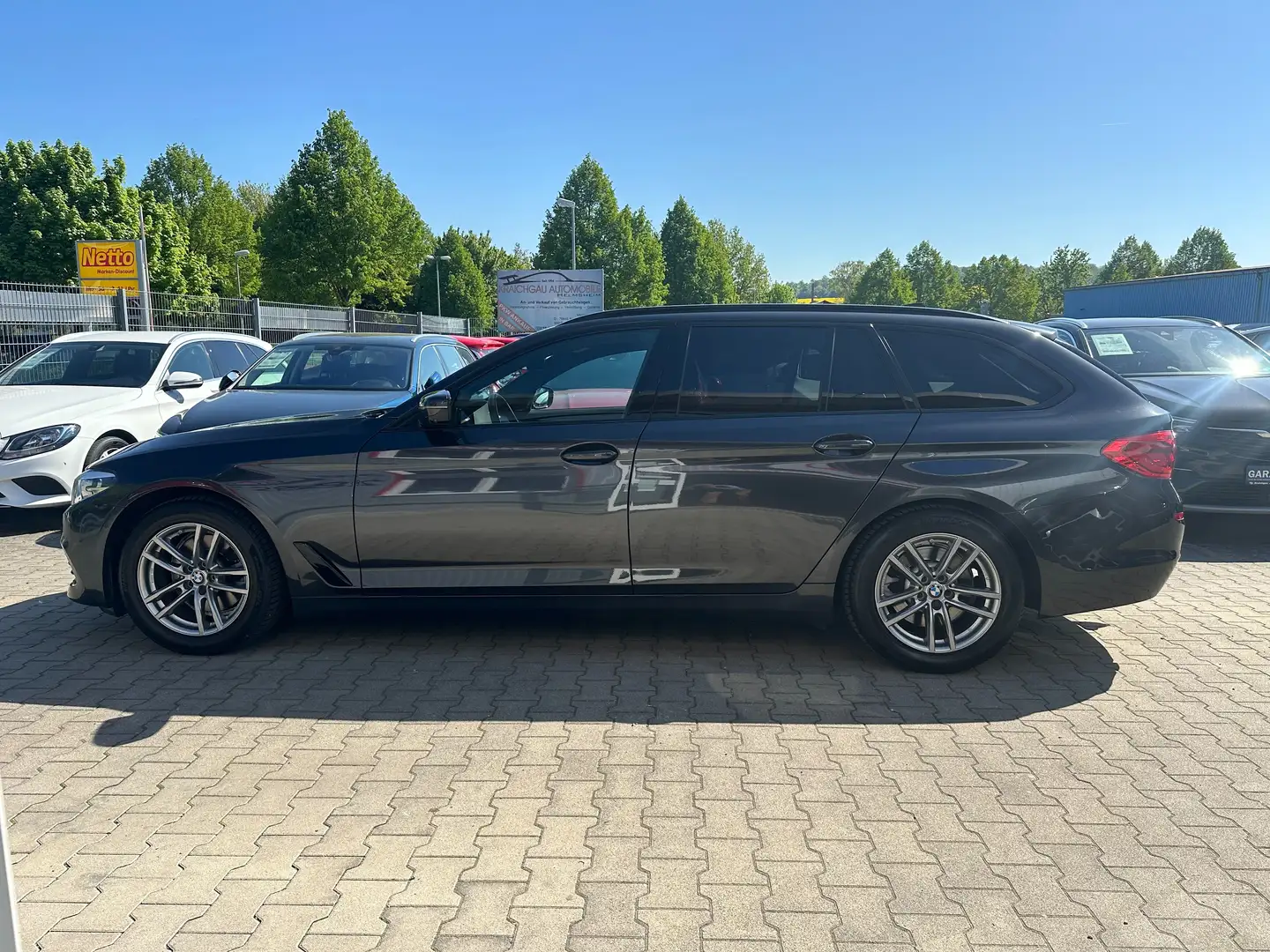BMW 520 d Steptronic*Leder*Kamera*Live Cockpit*Navi*SR+WR Gris - 2