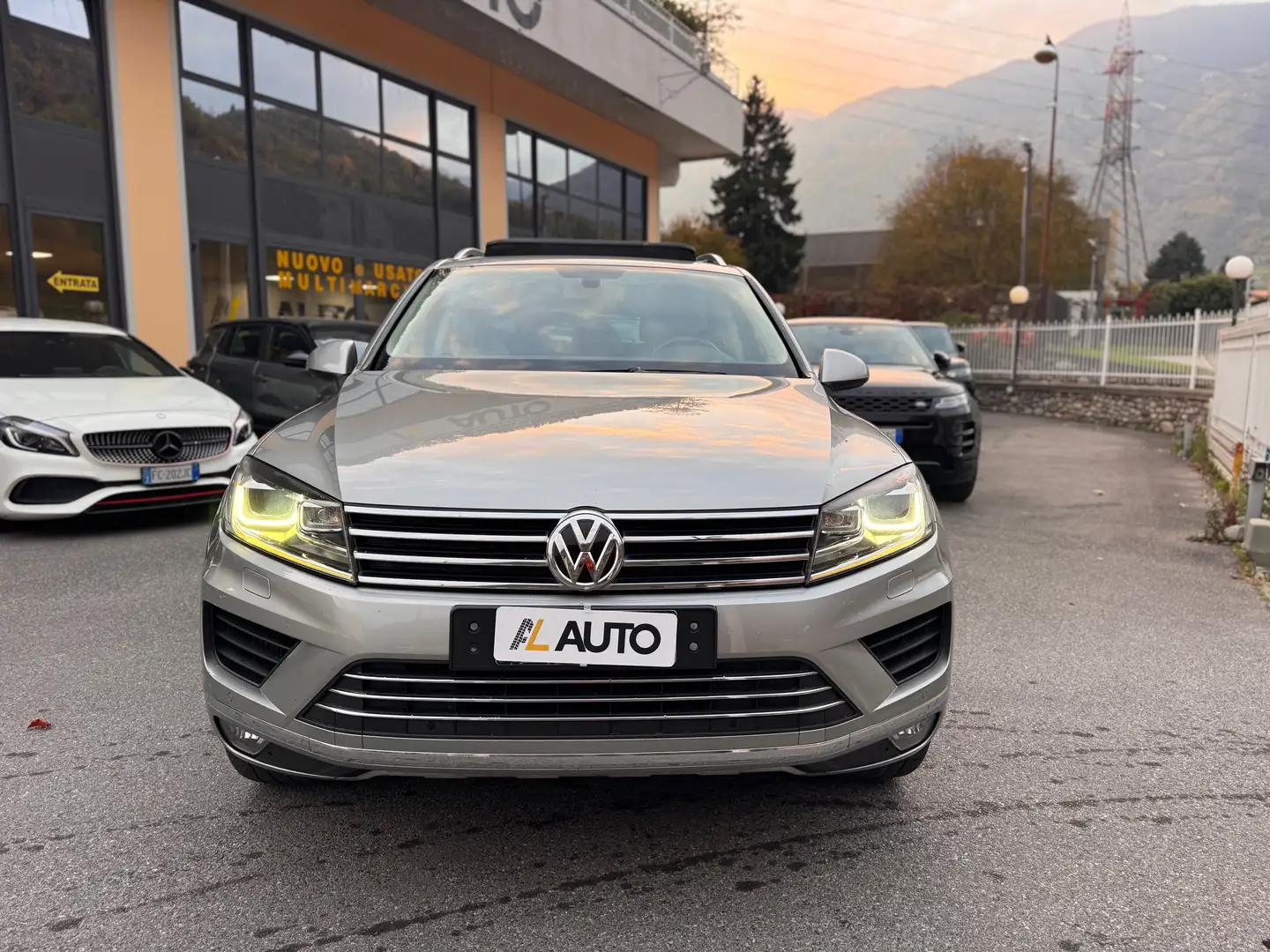 Volkswagen Touareg Touareg II 2015 3.0 V6 tdi Executive tiptronic Grijs - 2