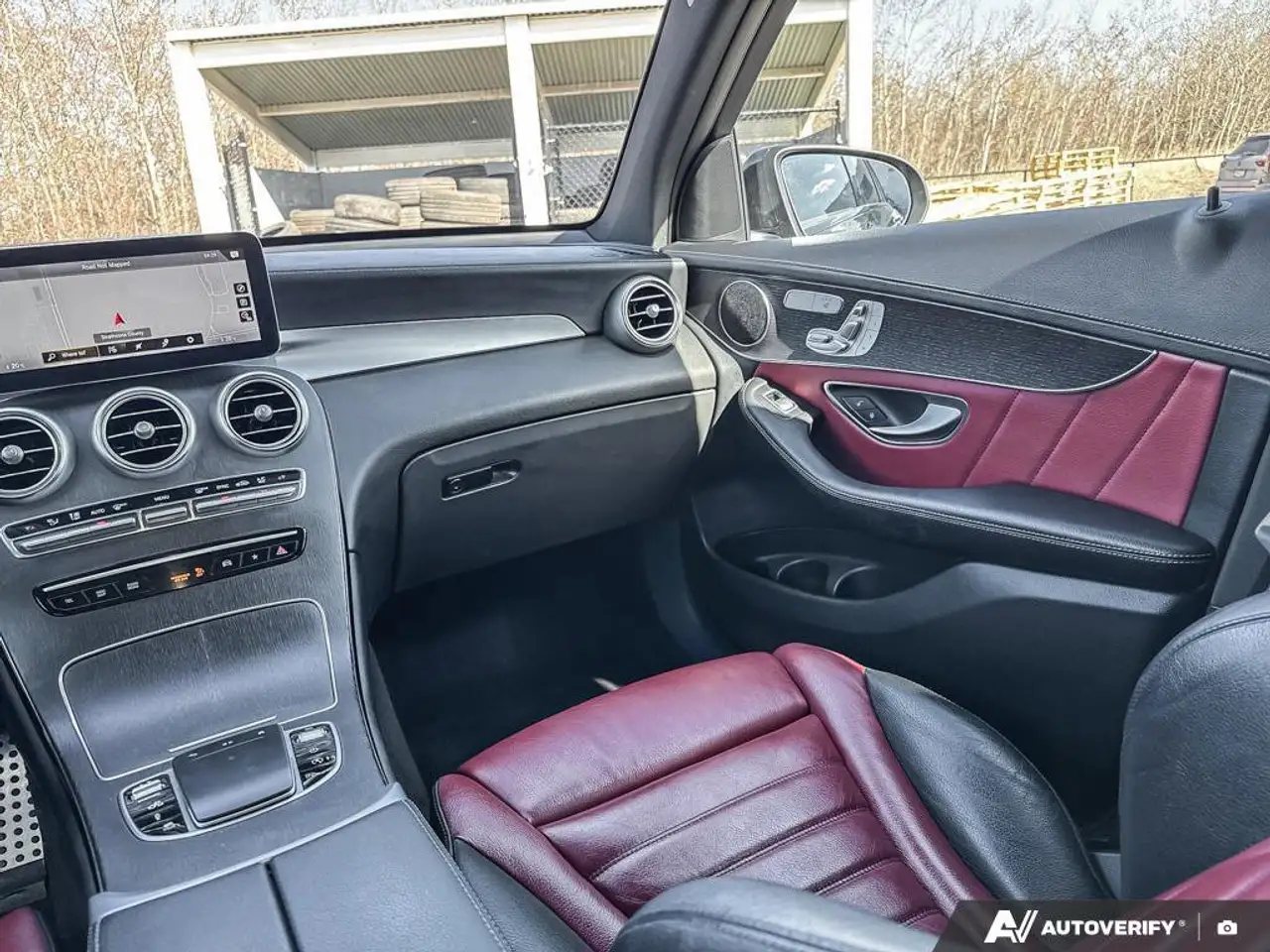 Mercedes-Benz GLC снимка Mercedes-Benz GLC