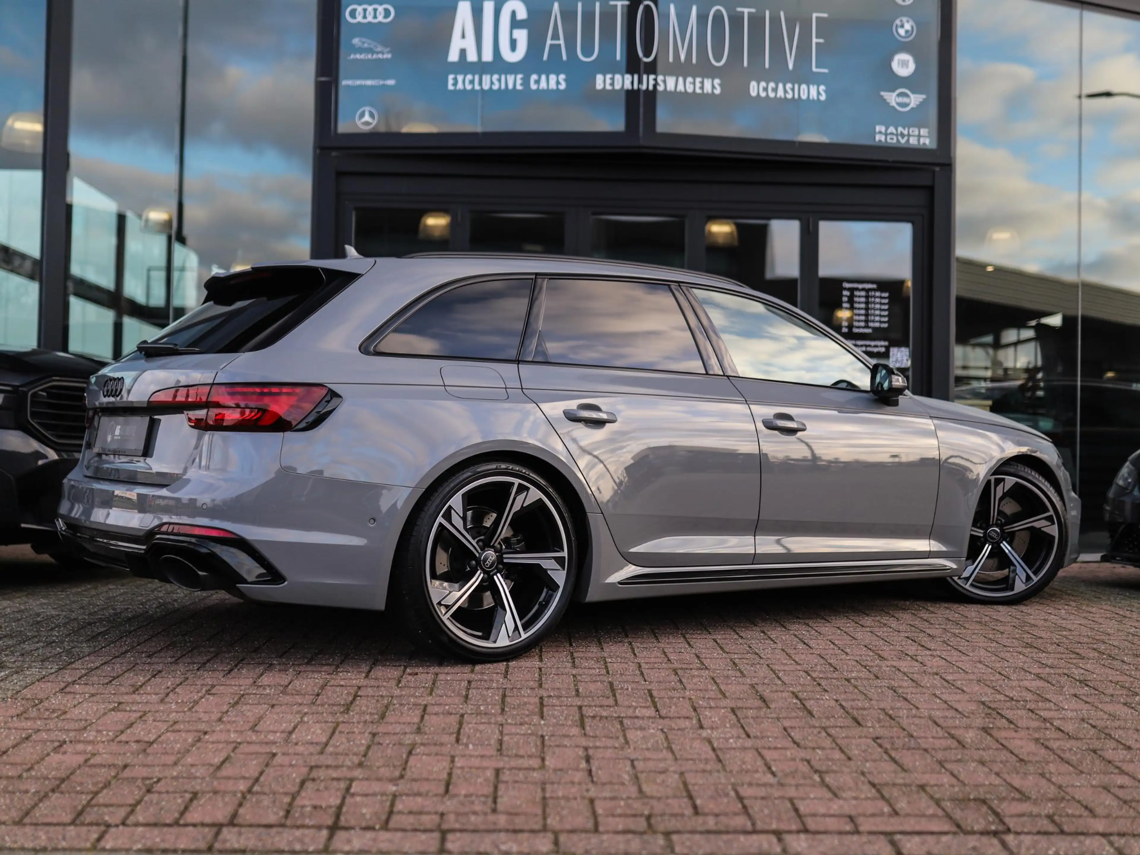 Audi RS4 A4 Avant 2.9 TFSI quattro Pro Line Plus | Massage — photo 13