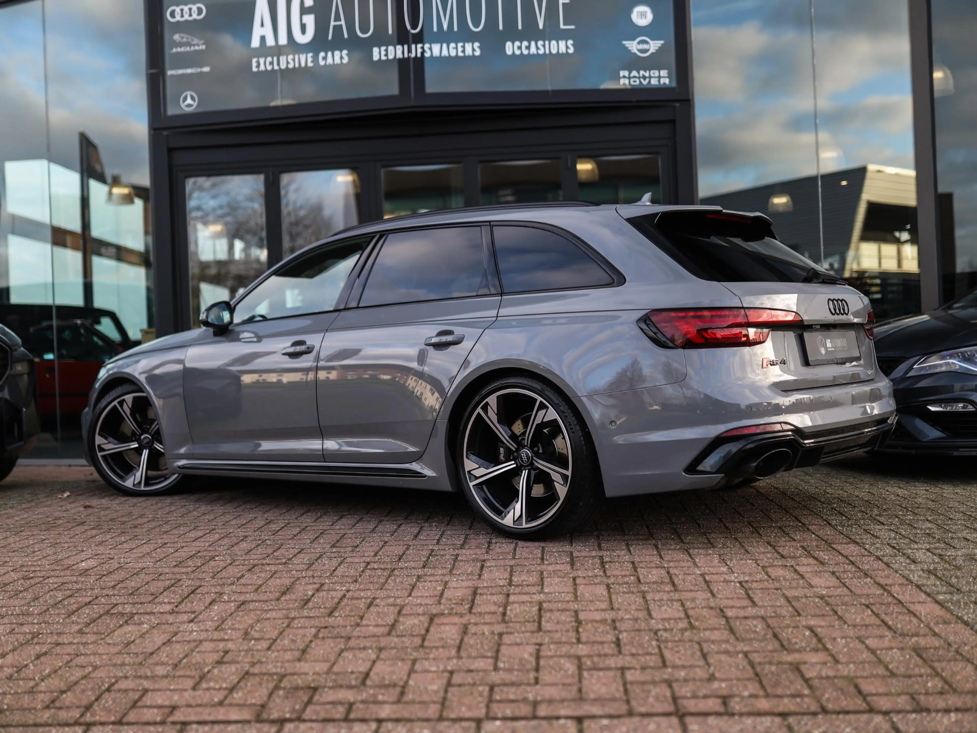Audi RS4 A4 Avant 2.9 TFSI quattro Pro Line Plus | Massage — photo 18