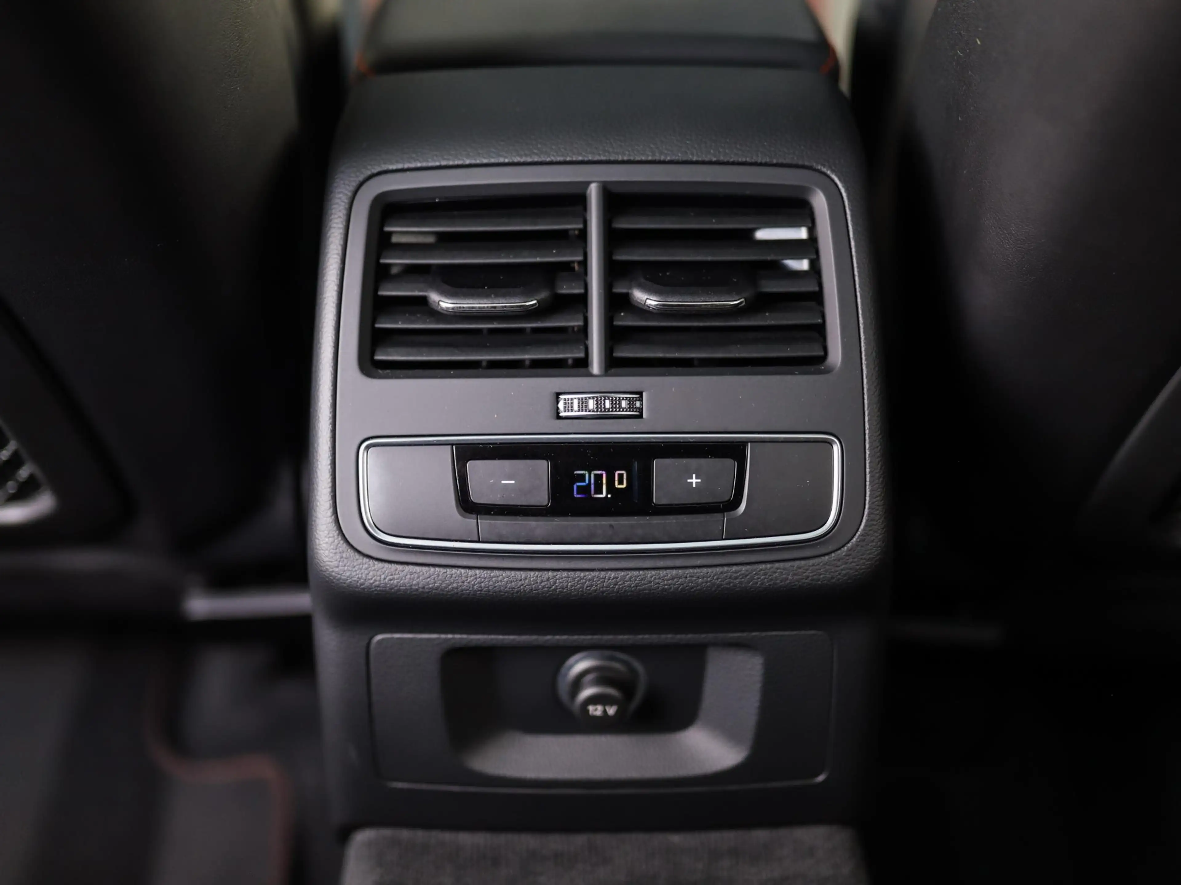 Audi RS4 A4 Avant 2.9 TFSI quattro Pro Line Plus | Massage — photo 31