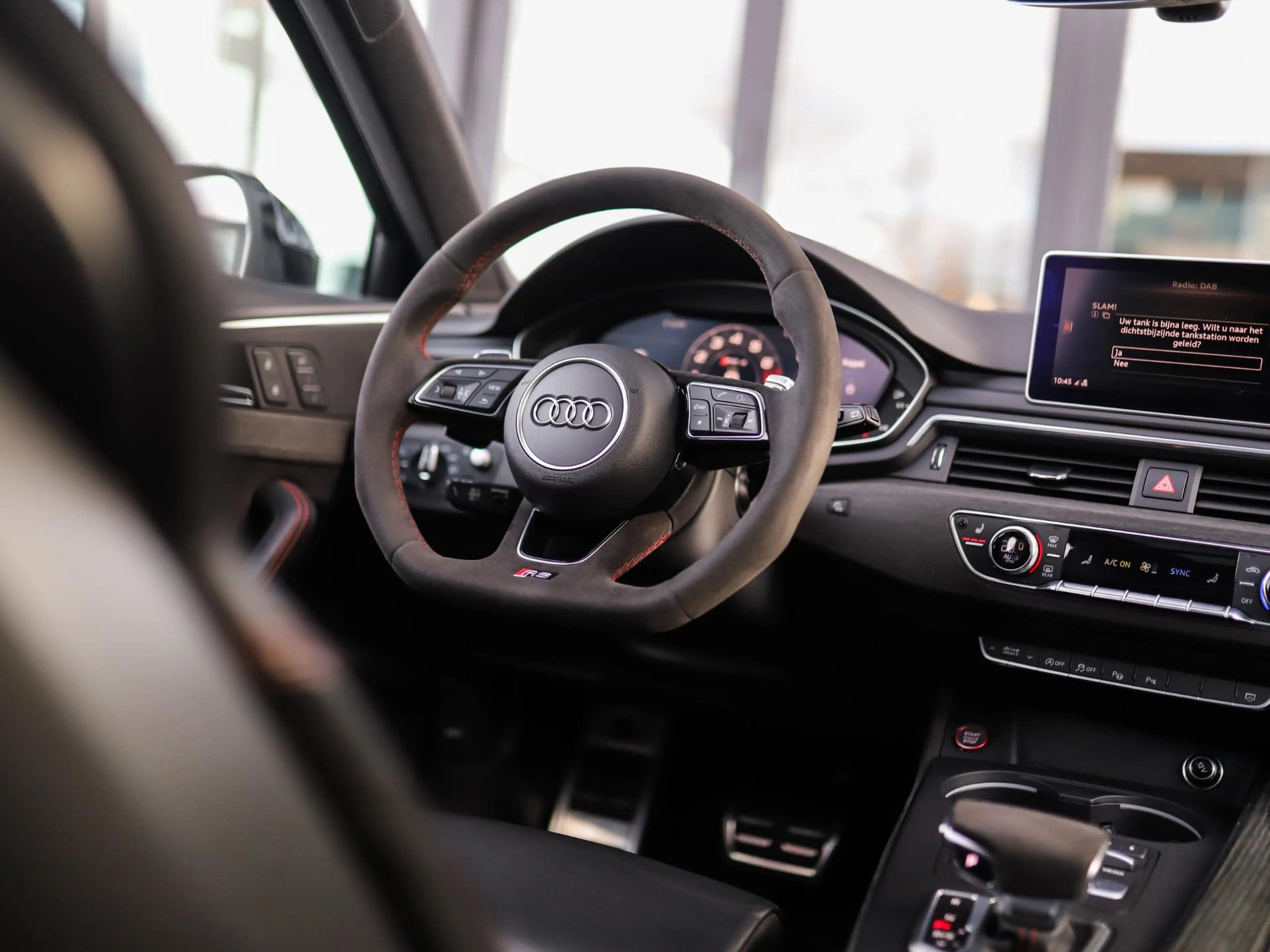 Audi RS4 A4 Avant 2.9 TFSI quattro Pro Line Plus | Massage — photo 32