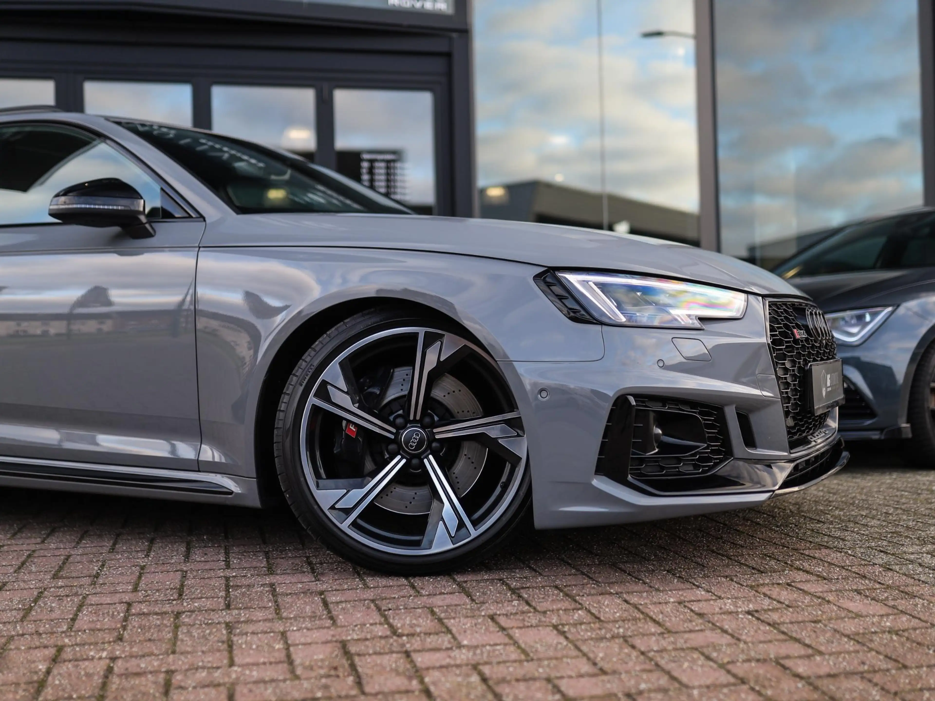 Audi RS4 A4 Avant 2.9 TFSI quattro Pro Line Plus | Massage — photo 11