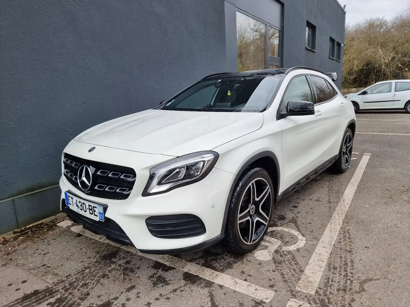 Mercedes-Benz GLA 220 d 7G-DCT AMG Line - 1