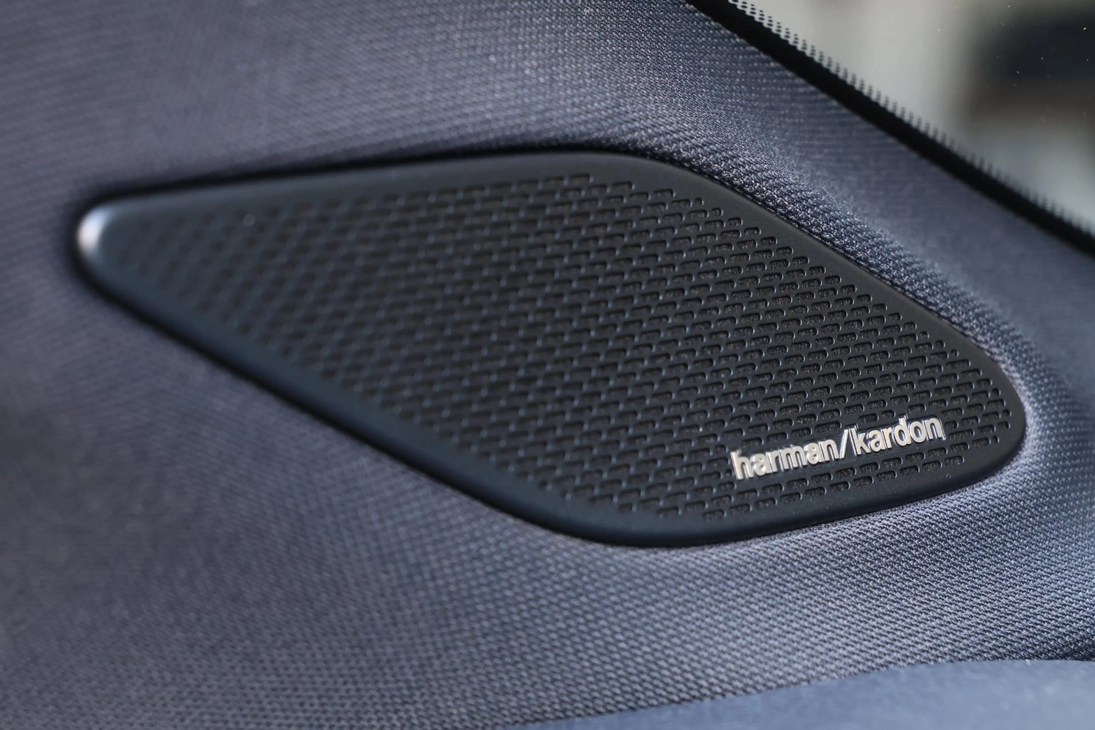 Lynk & Co 02 More 66 kWh - Panoramadak - 360º Camera - Harman/K — photo 12