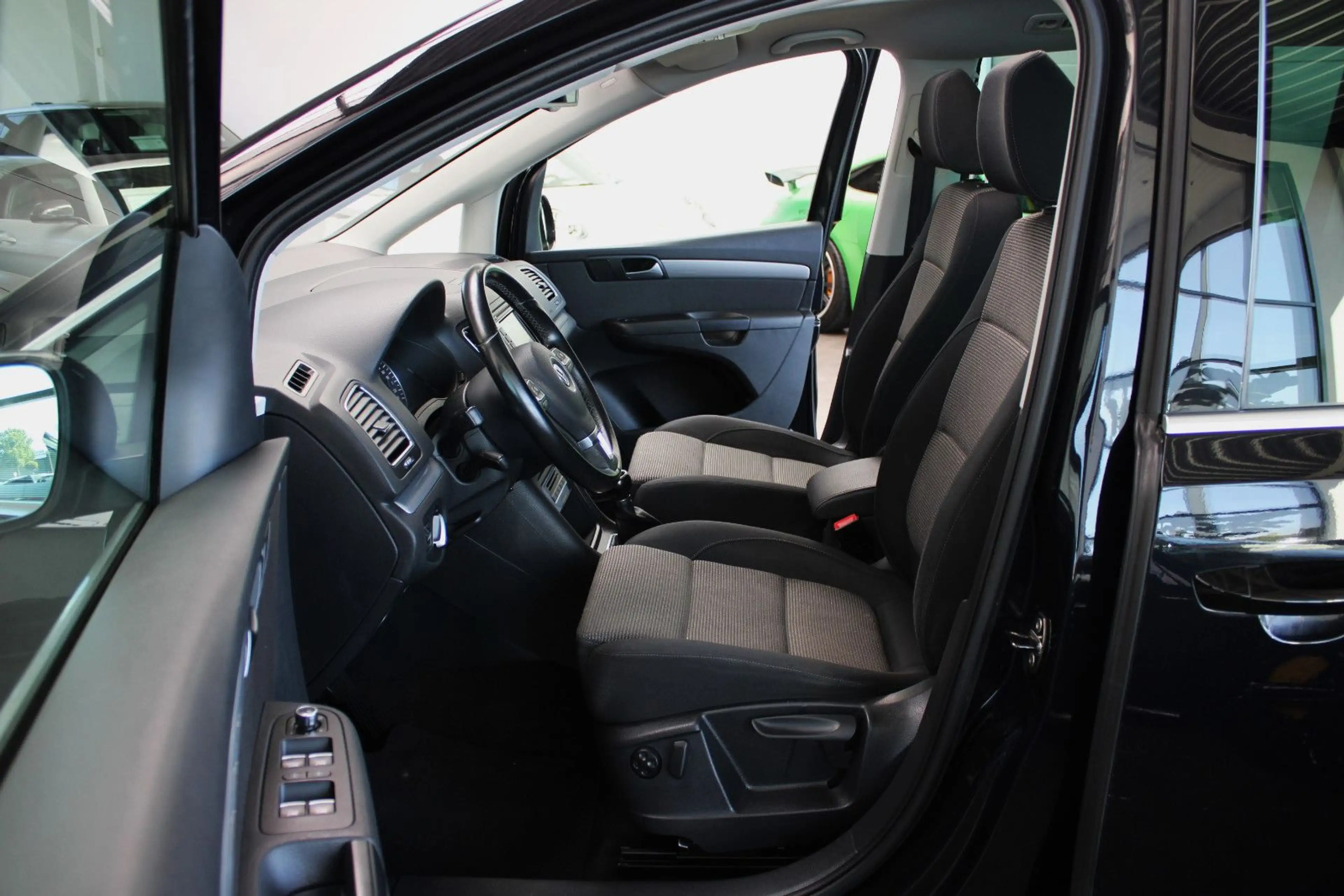 Volkswagen Sharan SHARAN 150PS! *SPORT-PAKET* 7-SITZER & EXTRA`S — photo 4