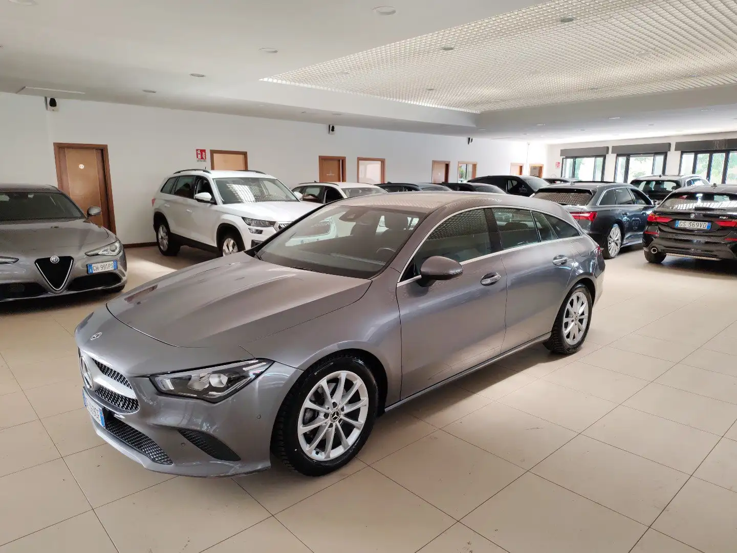 Mercedes-Benz CLA 200 d 150cv auto SB Pelle Navi Cruise Fari LED DAB Grau - 1