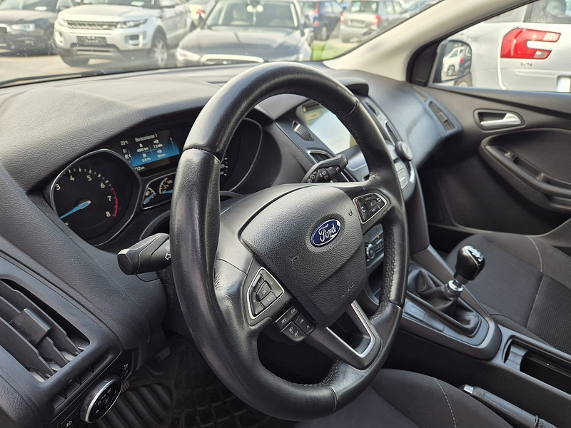 Ford Focus Traveller 1,0 EcoBoost Trend — photo 9
