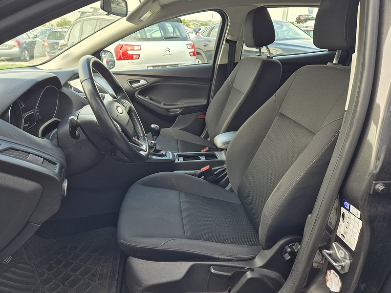 Ford Focus Traveller 1,0 EcoBoost Trend — photo 8