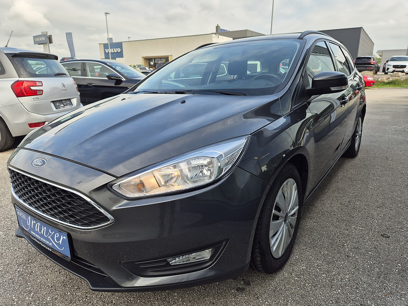 Ford Focus Traveller 1,0 EcoBoost Trend — photo 4