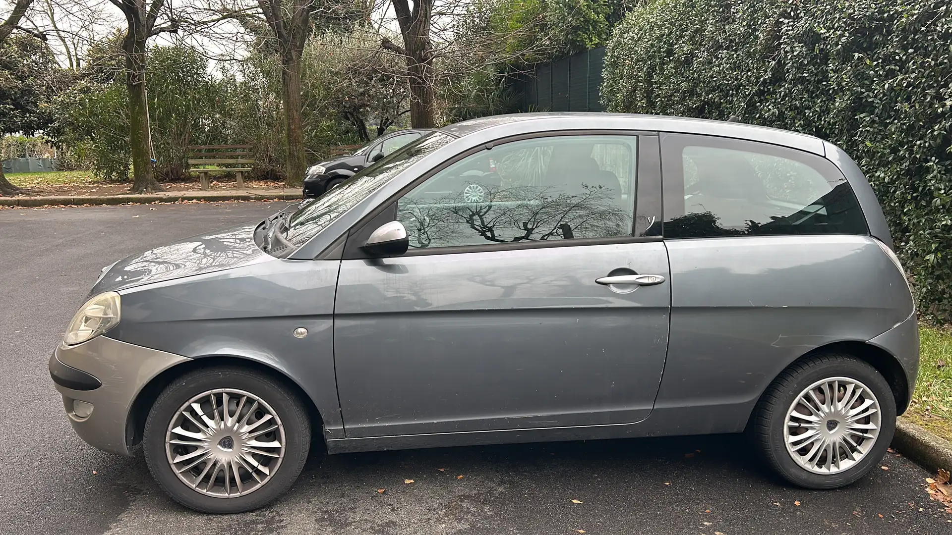 Lancia Ypsilon Ypsilon 1.2 8v Argento Grau - 2