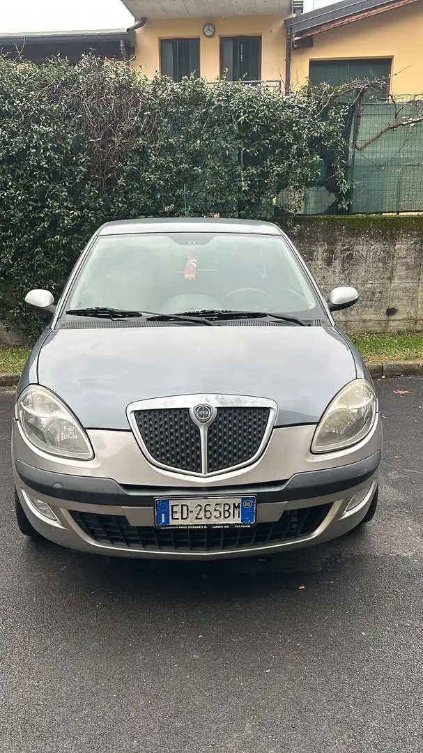 Lancia Ypsilon Ypsilon 1.2 8v Argento Grau - 1