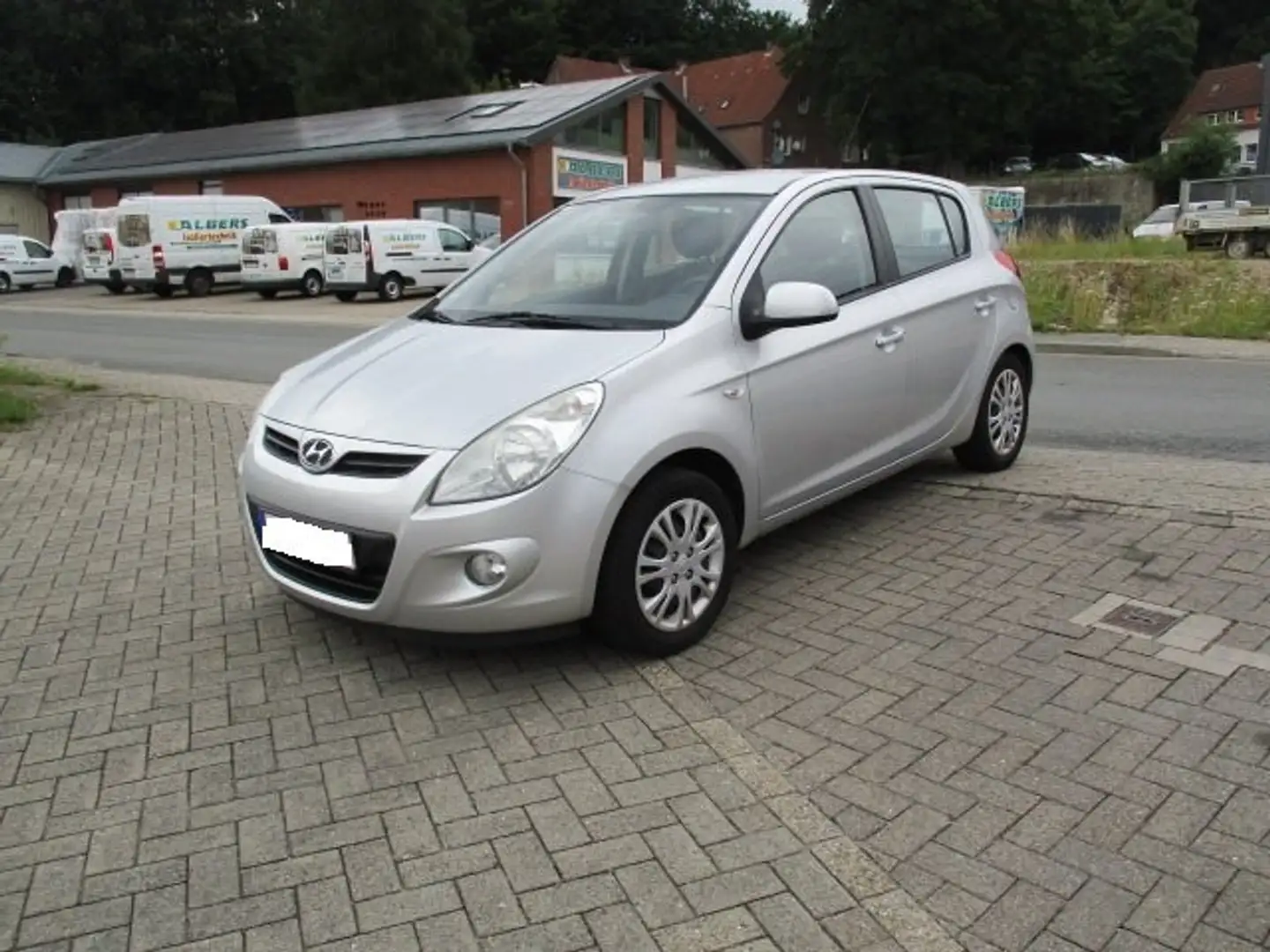 Hyundai i20 1.4 Comfort Argent - 2