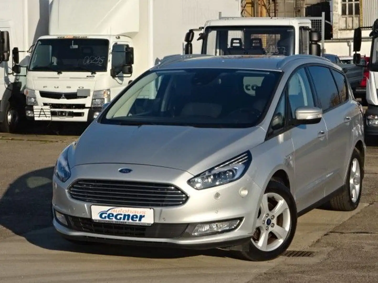 Ford S-Max 190PS Aut Business 4x4 AWD LED Navi Kamera Ezüst - 2